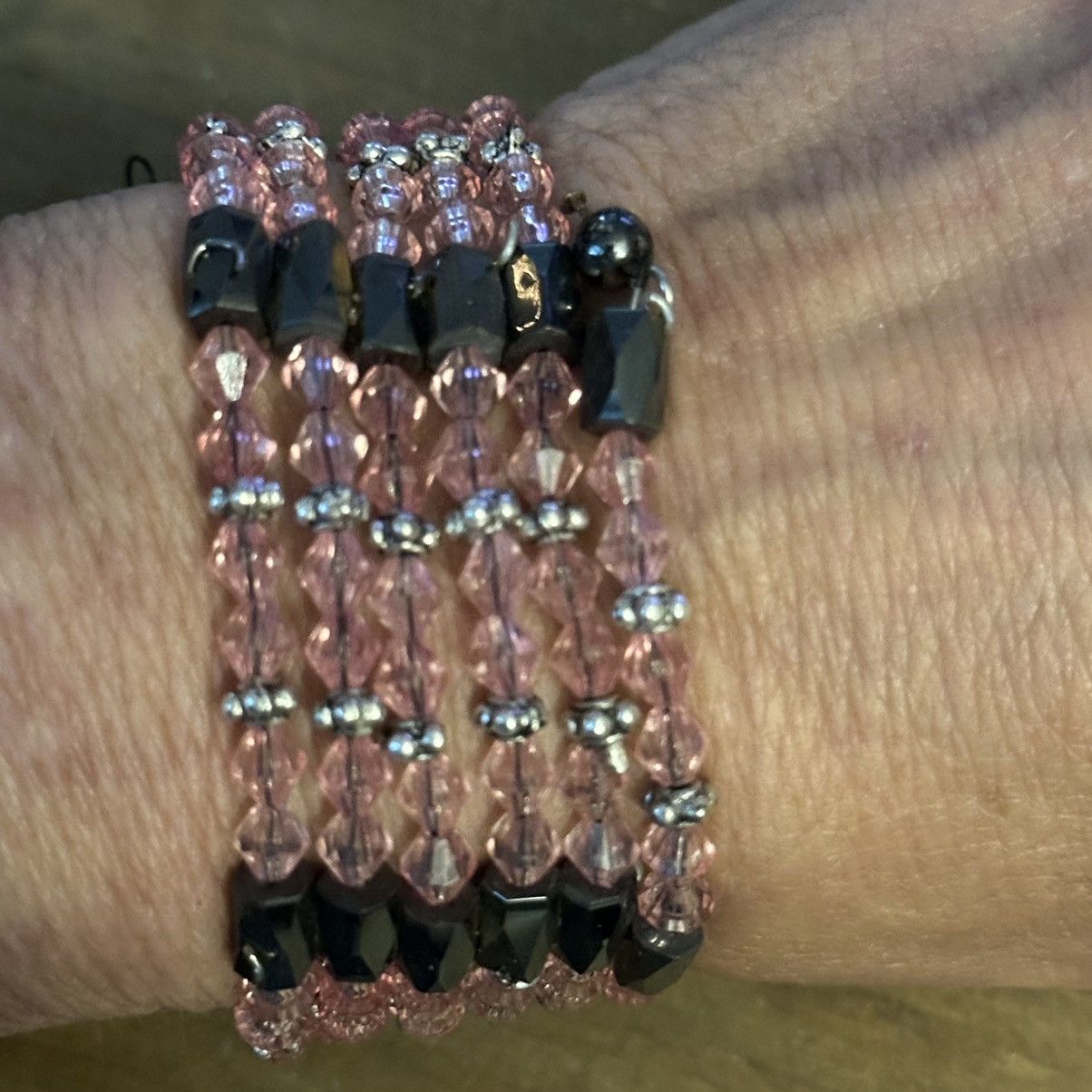Other Magnetic hematite and pink bead wrap bracelet Size ONE SIZE - 2 Thumbnail