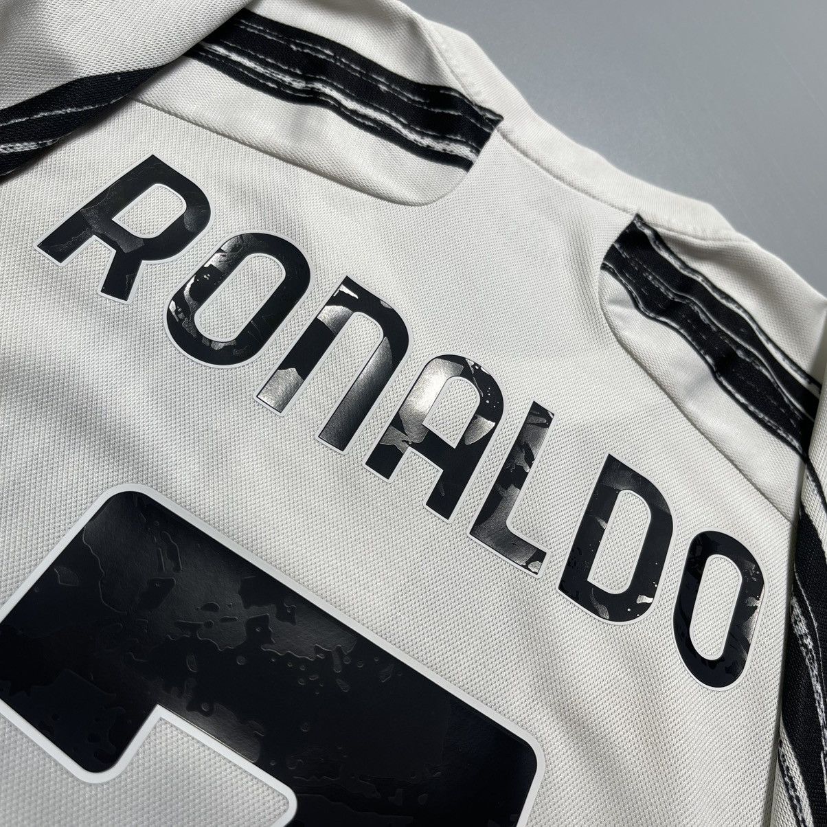 Adidas JUVENTUS ADIDAS 2020/2021 FOOTBALL HOME JERSEY #7 RONALDO Size US XL / EU 56 / 4 - 13 Thumbnail