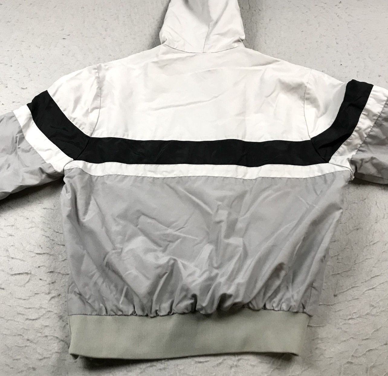 Nike Nike Jacket Mens Small Gray White Windbreaker 1/4 Vintage Size US S / EU 44-46 / 1 - 8 Thumbnail