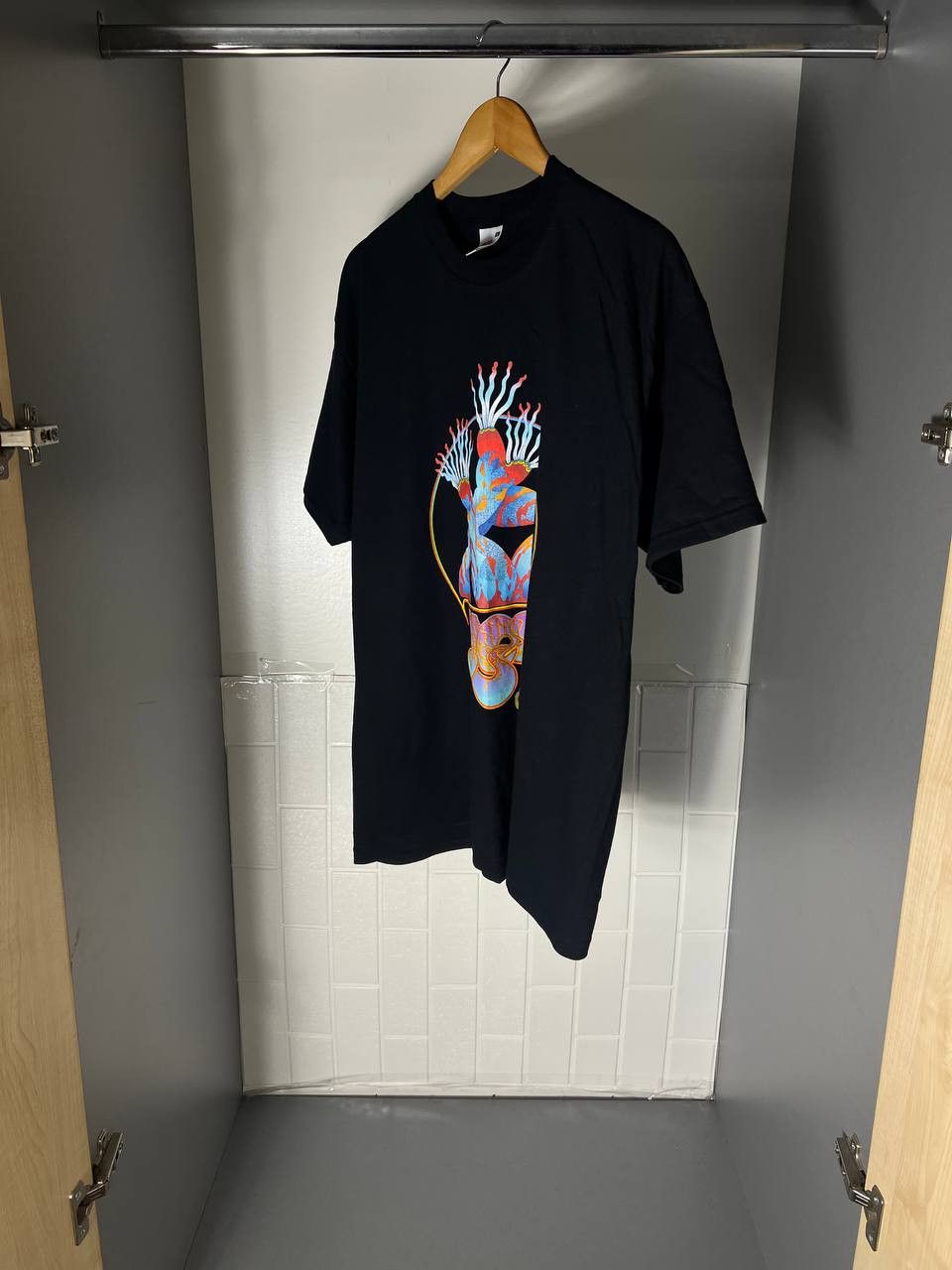 Band Tees VINTAGE YES WORLD TOUR ROCK T-SHIRT METAL PUNK ALBUM Y2K 90s Size US XL / EU 56 / 4 - 5 Thumbnail