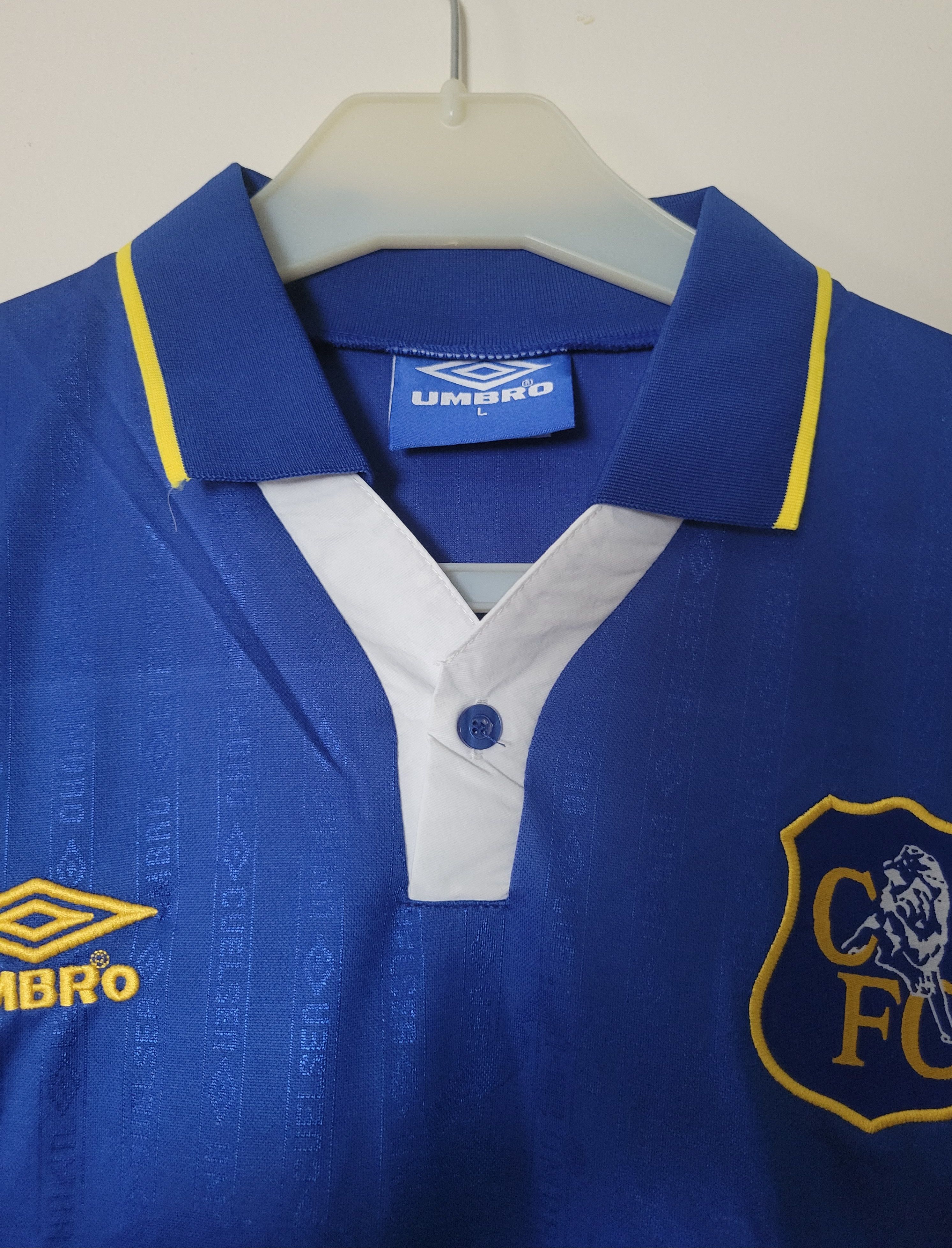 Other 1997-1998 Chelsea 4 Gullit Jersey retro football shirt Size US L / EU 52-54 / 3 - 7 Thumbnail