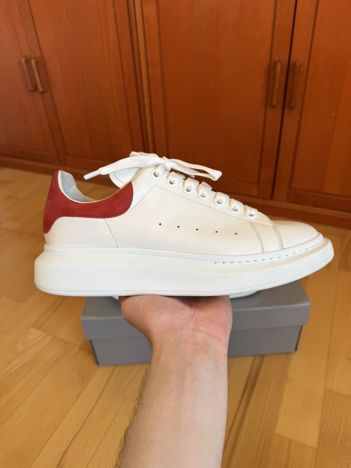 Alexander McQueen Alexander McQueen Oversize White Red Heel Suede Size US 9 / EU 42 - 3 Thumbnail