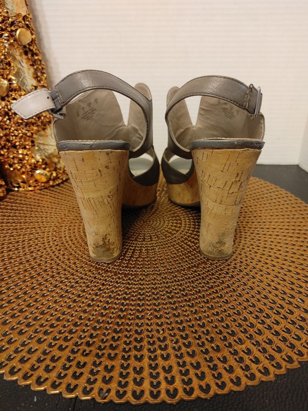 Franco Sarto Franco Sarto Gallard Wedge Heels Size 9M Size US 9 / IT 39 - 4 Thumbnail