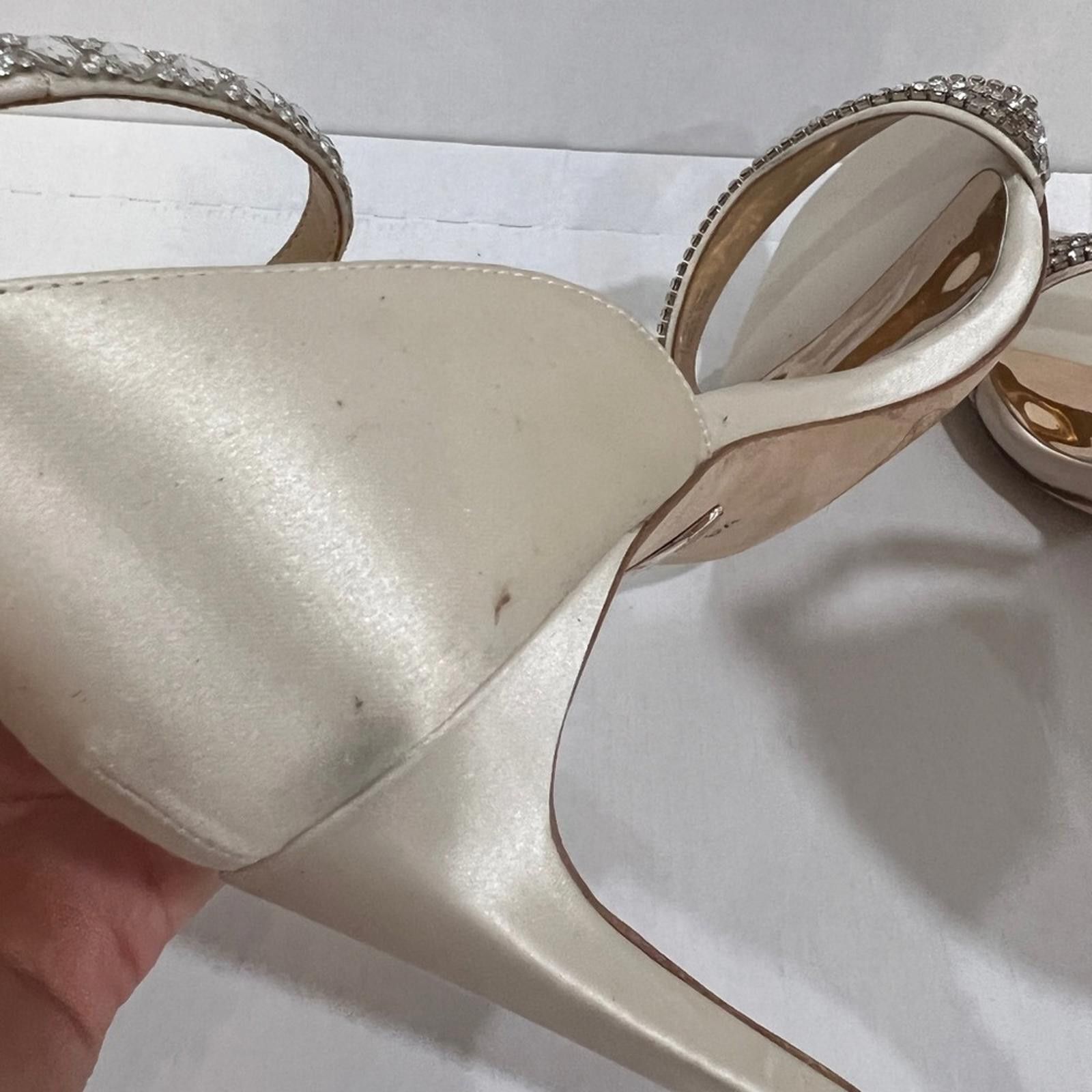 Designer Badgley Mischka creme satin heels with rhinestones Size US 9.5 / IT 39.5 - 6 Thumbnail