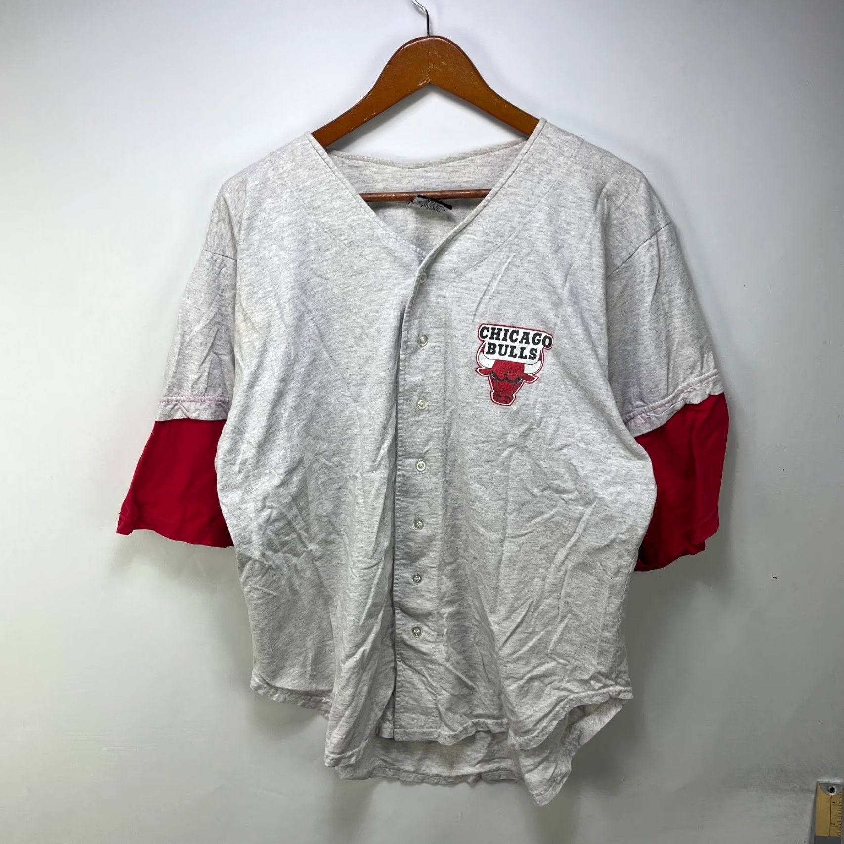 Vintage VINTAGE 90s TAZ Chicago Bulls T Shirt Jersey XL Shirt Mens Gray Cotton Jersey 90s Theme Mens Size US XL / EU 56 / 4 - 5 Thumbnail