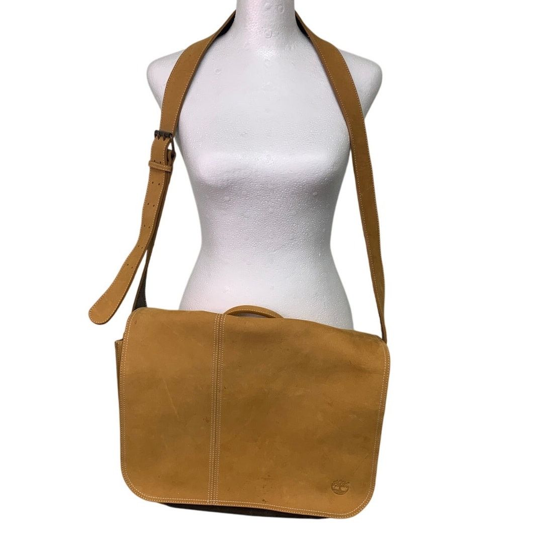 Timberland Timberland Leather Multi Pocket Magnetic Closure Bag w Flaw Size ONE SIZE - 1 Thumbnail