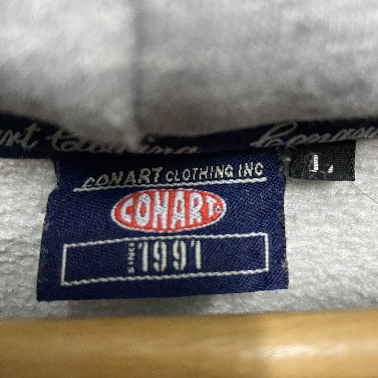 Japanese Brand VINTAGE 90s CONART GRAVITY DESIGN PULLOVER HOODIE Size US XL / EU 56 / 4 - 10 Thumbnail