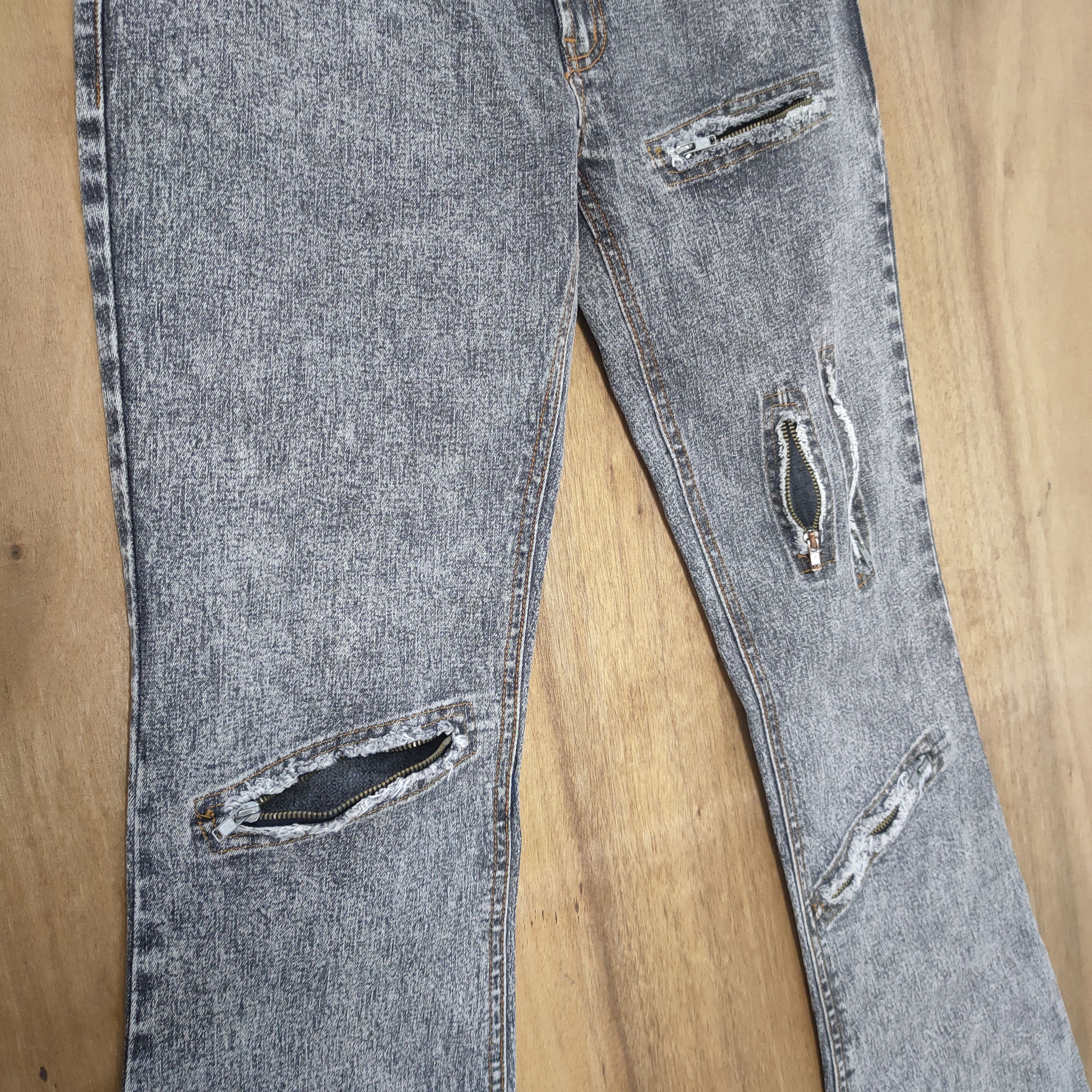 Japanese Brand CYNTHI MULTIZIPPER WOMAN FLARED JEANS PANTS Size US 27 - 13 Thumbnail