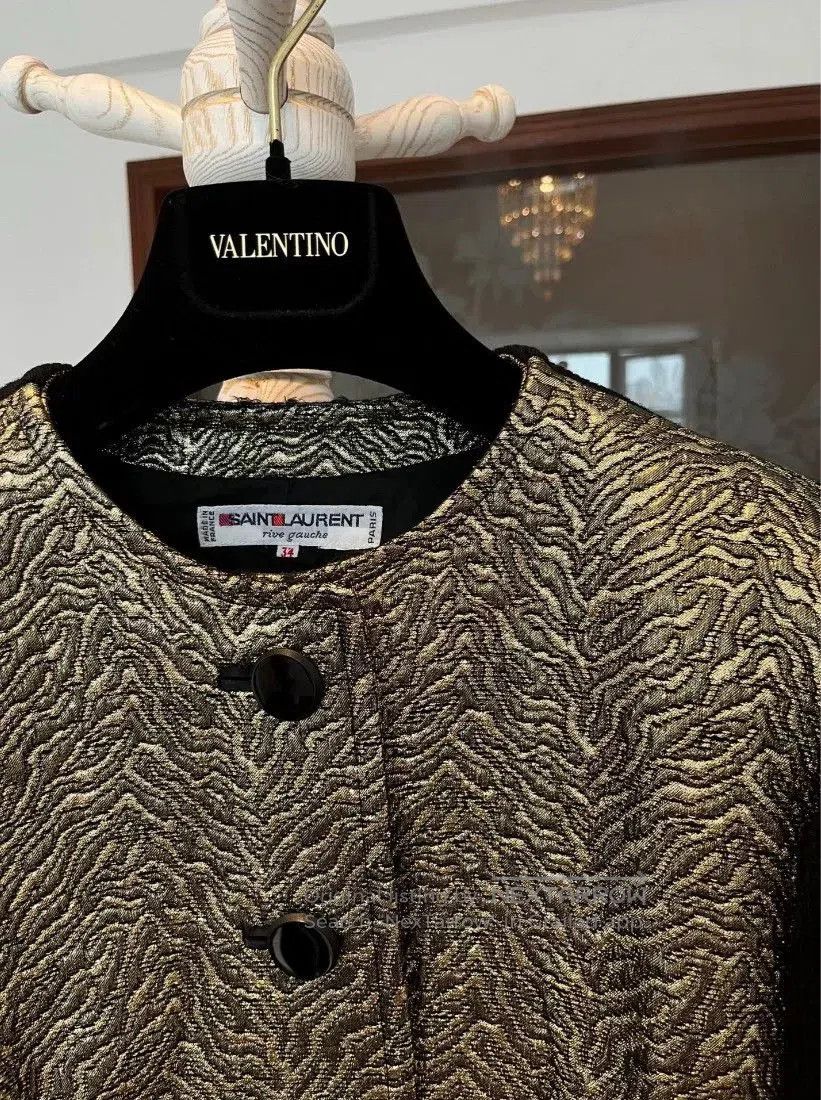 Saint Laurent Paris Yves Saint Laurent Gold Jacquard Knit Jacket. Size M / US 6-8 / IT 42-44 - 2 Thumbnail
