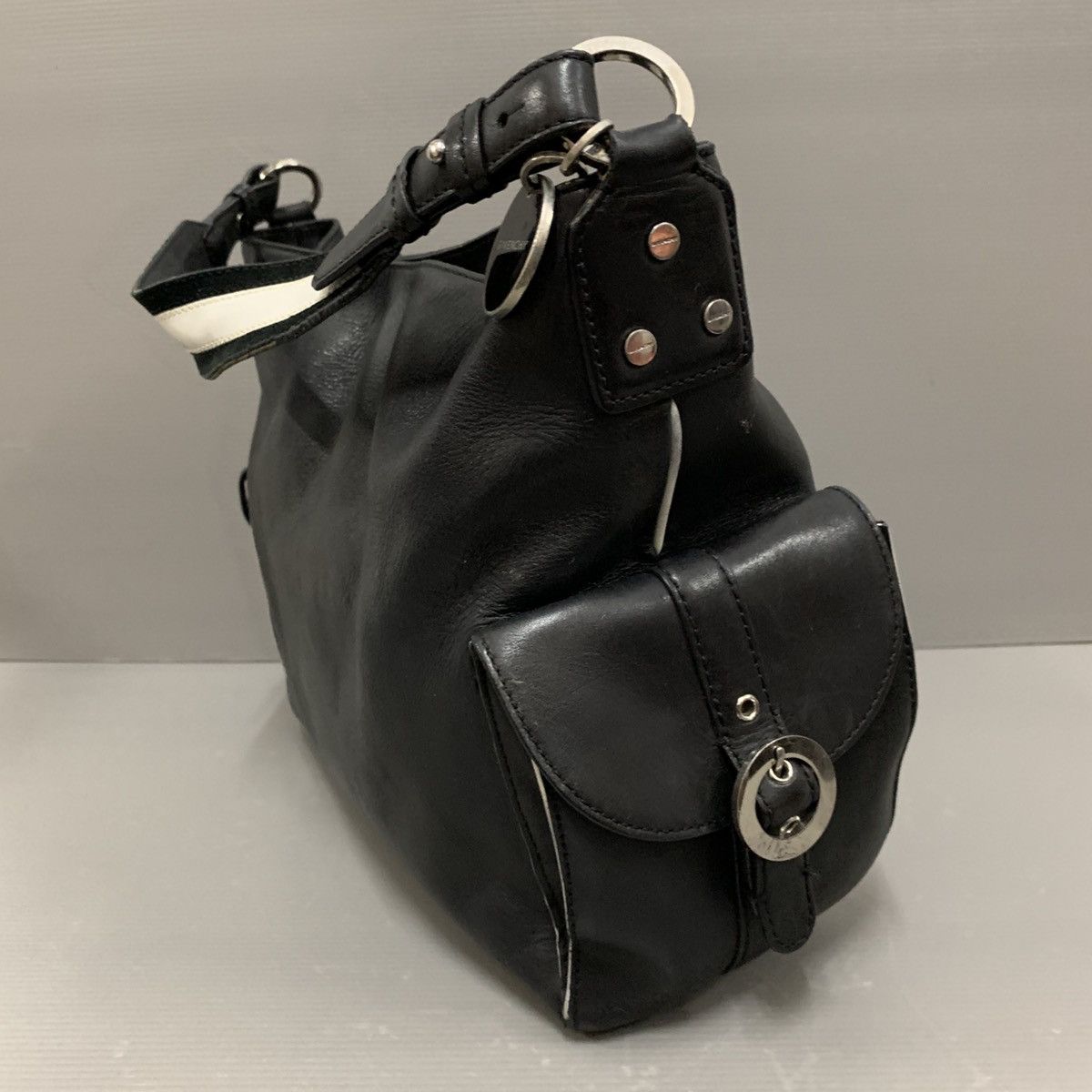 Givenchy Givenchy Leather Shoulder Bag Size ONE SIZE - 3 Thumbnail