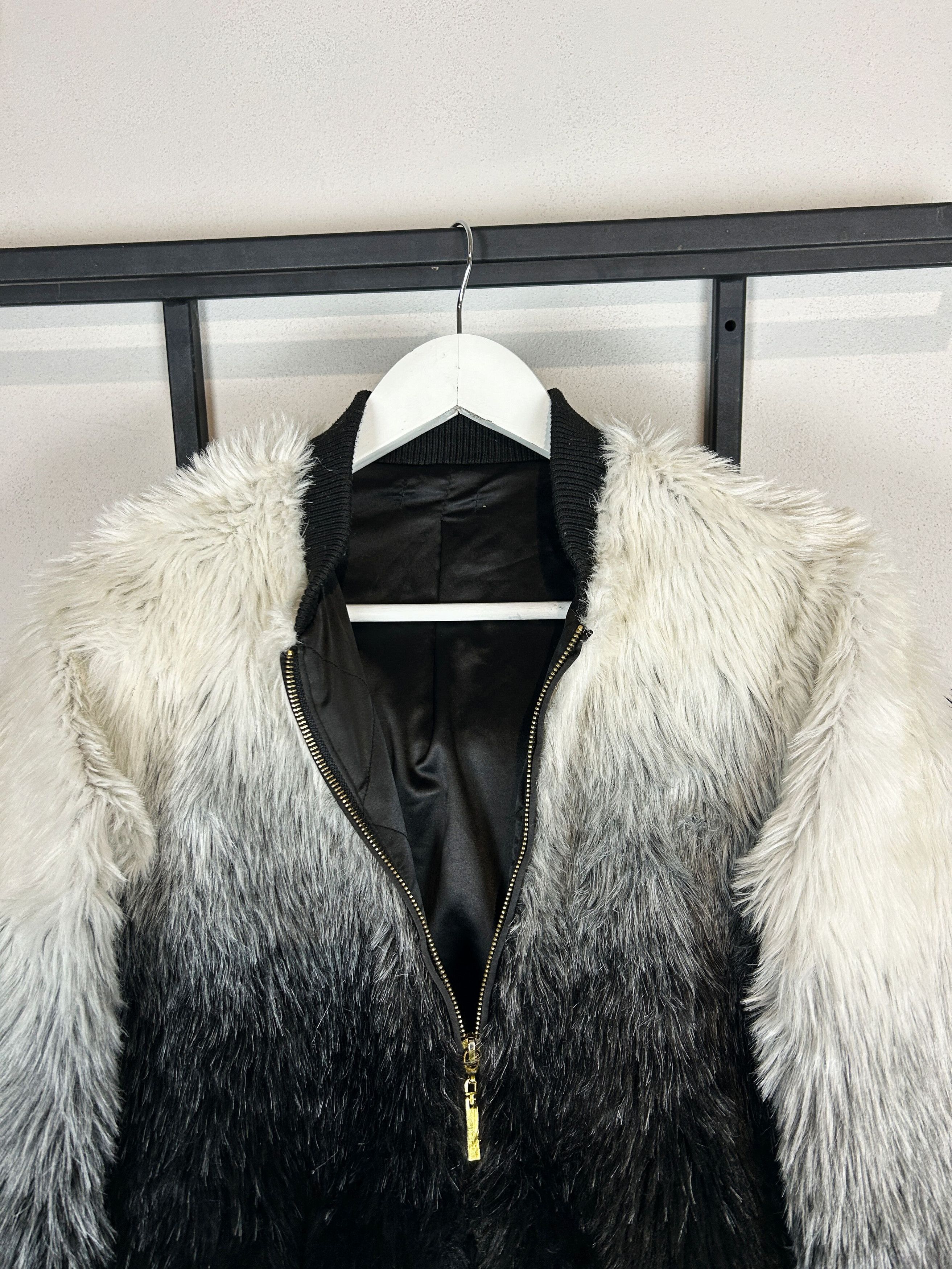 Japanese Brand Gradient Fur Jacket Cropped Y2K Glam Black White Zip Size US S / EU 44-46 / 1 - 5 Thumbnail