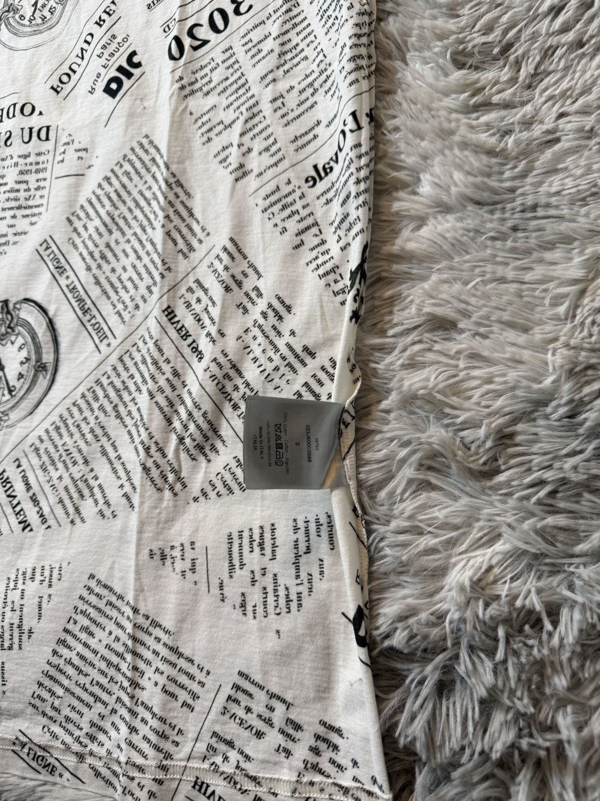 Daniel Arsham × Dior Dior x Daniel Arsham “Newspaper Print” T-Shirt SS20 Size S Size US S / EU 44-46 / 1 - 8 Thumbnail
