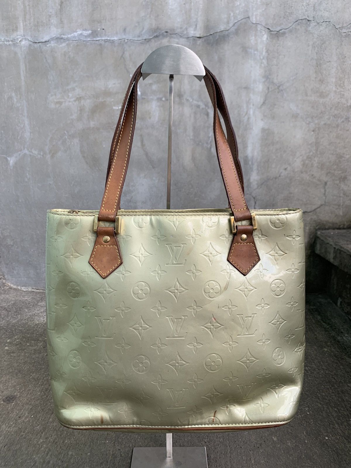 Louis Vuitton Vernis Houston Light Green Patent Shoulder Bag Size ONE SIZE - 7 Thumbnail