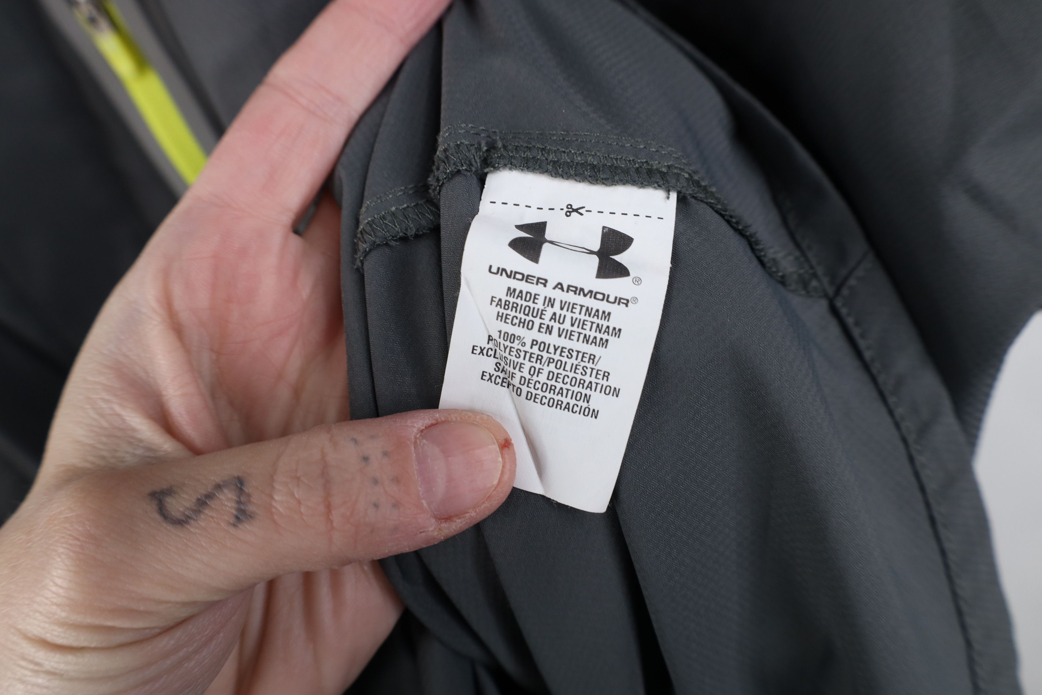 Under Armour Under Armour ColdBlack Short Sleeve Woven Button Shirt Size US XXL / EU 58 / 5 - 12 Thumbnail