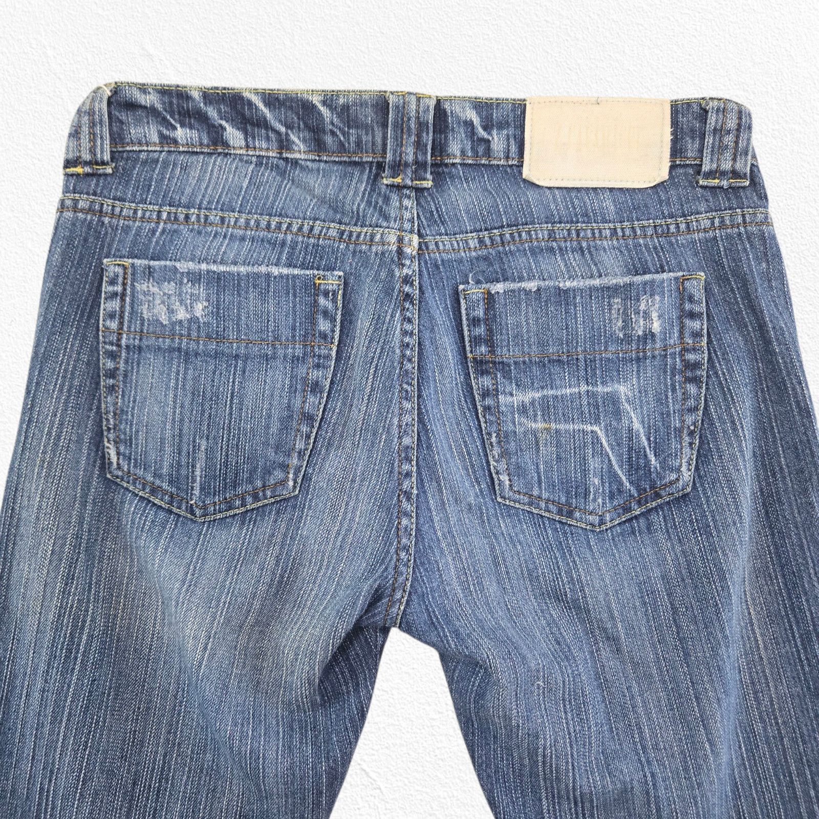 Vintage Y2K Low Rise Medium Wash Bootcut Jeans Size 5 Size 27" / US 4 / IT 40 - 14 Thumbnail