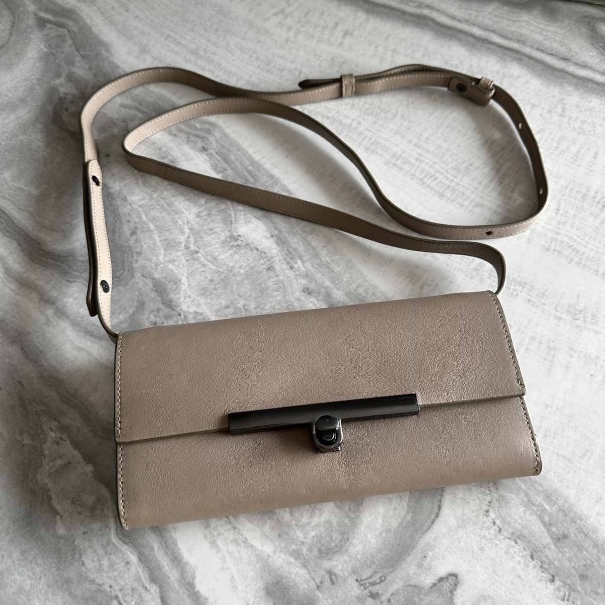 Massimo Dutti Massimo Dutti Taupe Beige Leather Crossbody Bag Size ONE SIZE - 1 Thumbnail