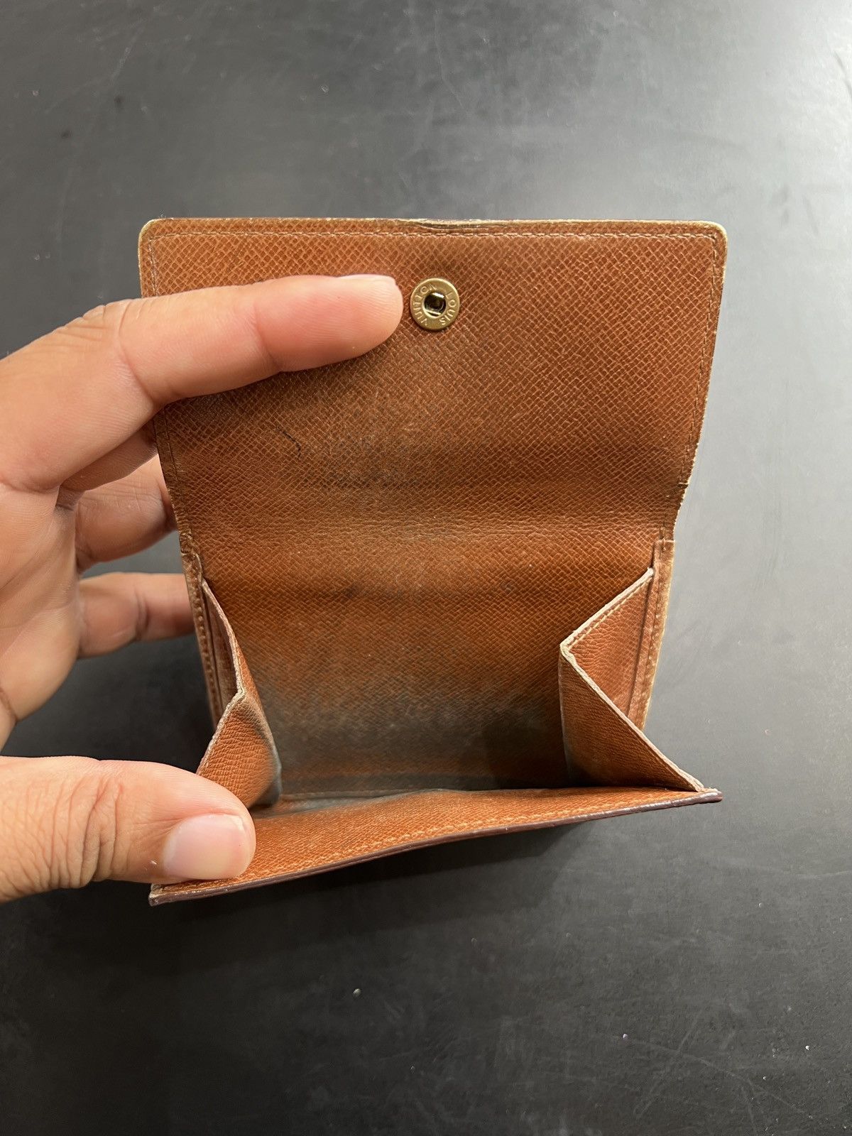 Louis Vuitton × Vintage Louis Vuitton Monogram Leather Button Fold Wallet Size ONE SIZE - 6 Thumbnail