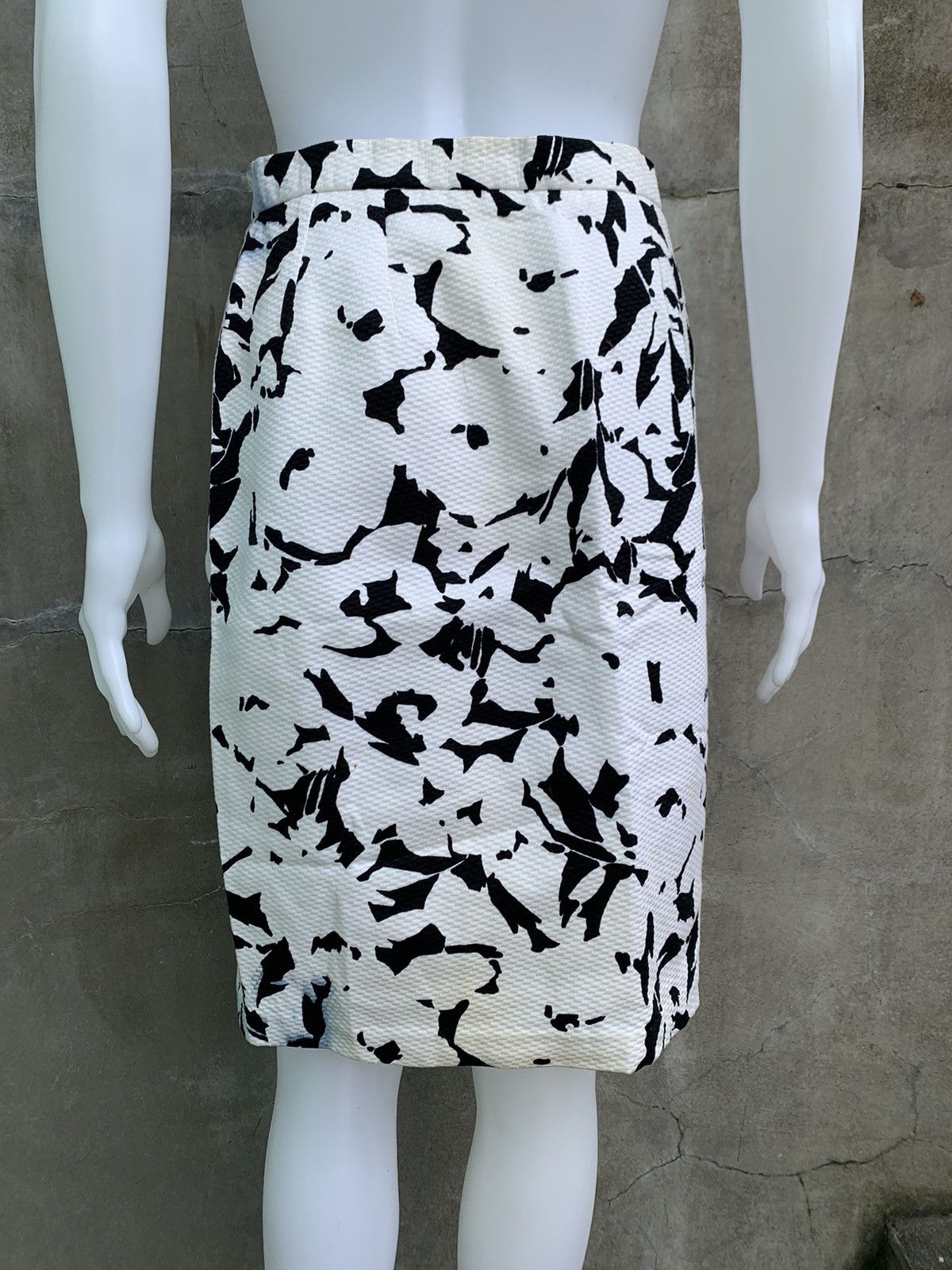 Dior Abstract Midi Skirt Size 27" / US 4 / IT 40 - 6 Thumbnail
