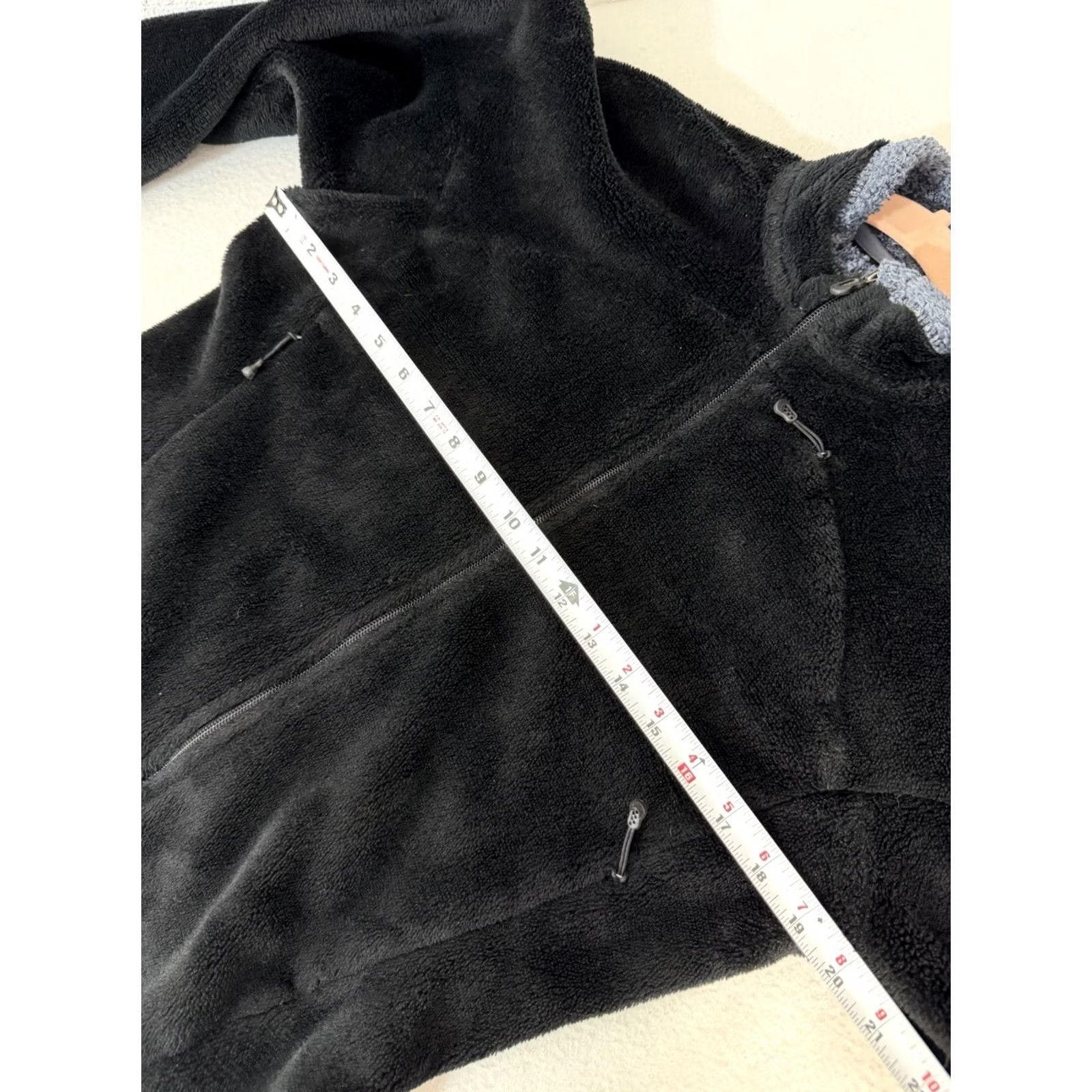 Patagonia Patagonia R4 Fleece Jacket Women's Sz M Black Full Zip Size M / US 6-8 / IT 42-44 - 3 Thumbnail