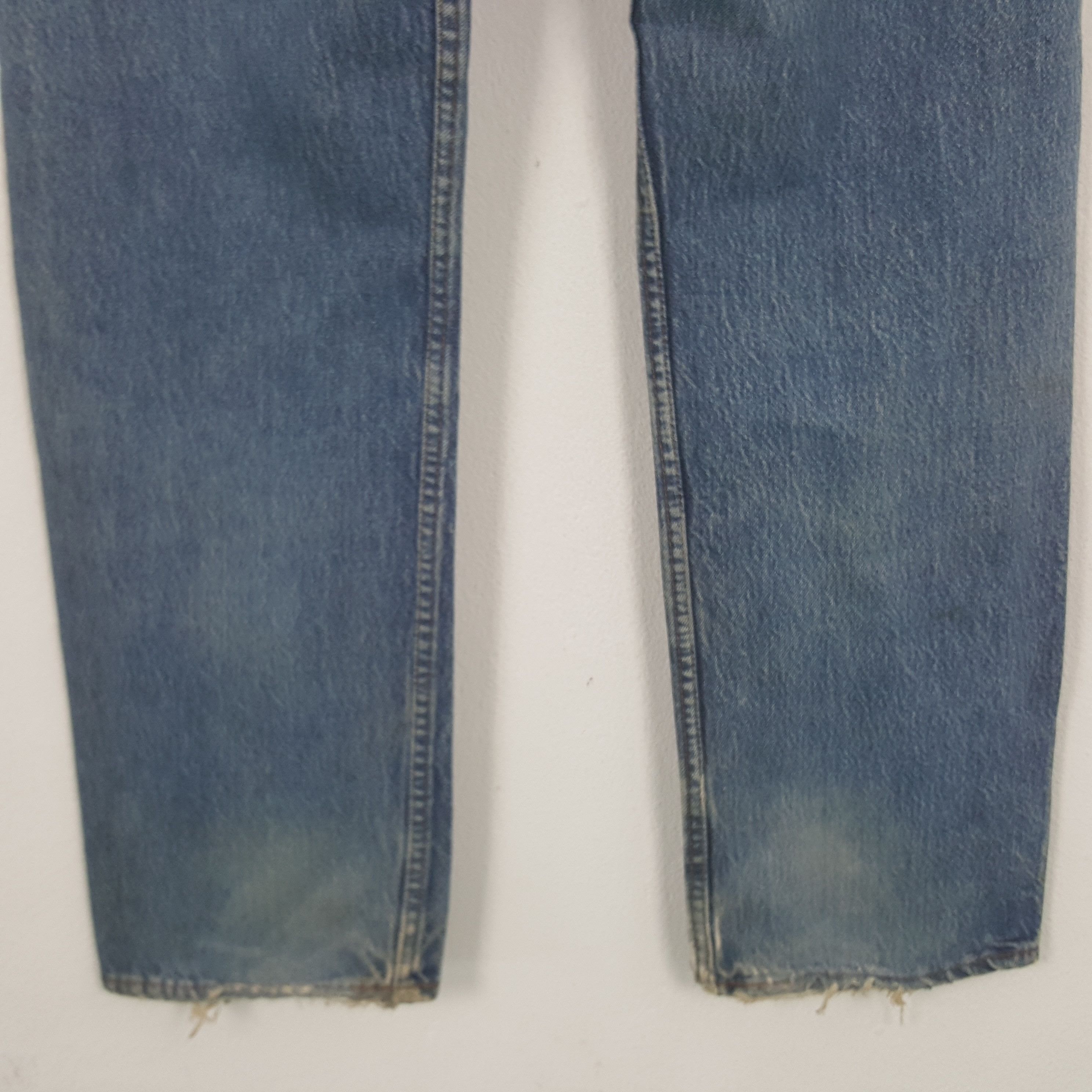 Vintage Vintage Levi's 501 90's Distressed Denim Jeans RR9 Size US 33 - 6 Thumbnail