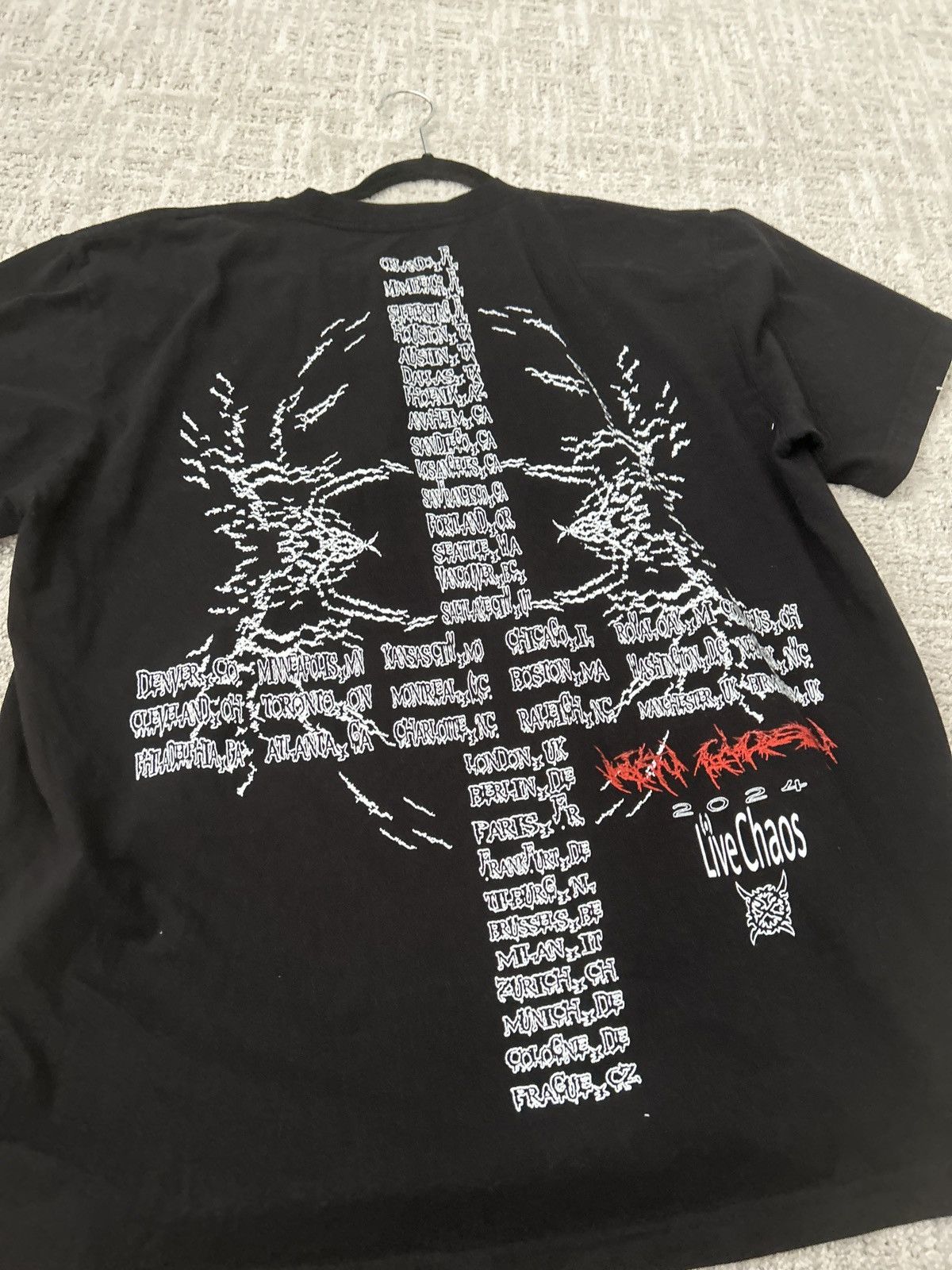 KEN CARSON LIVE CHAOS TEE