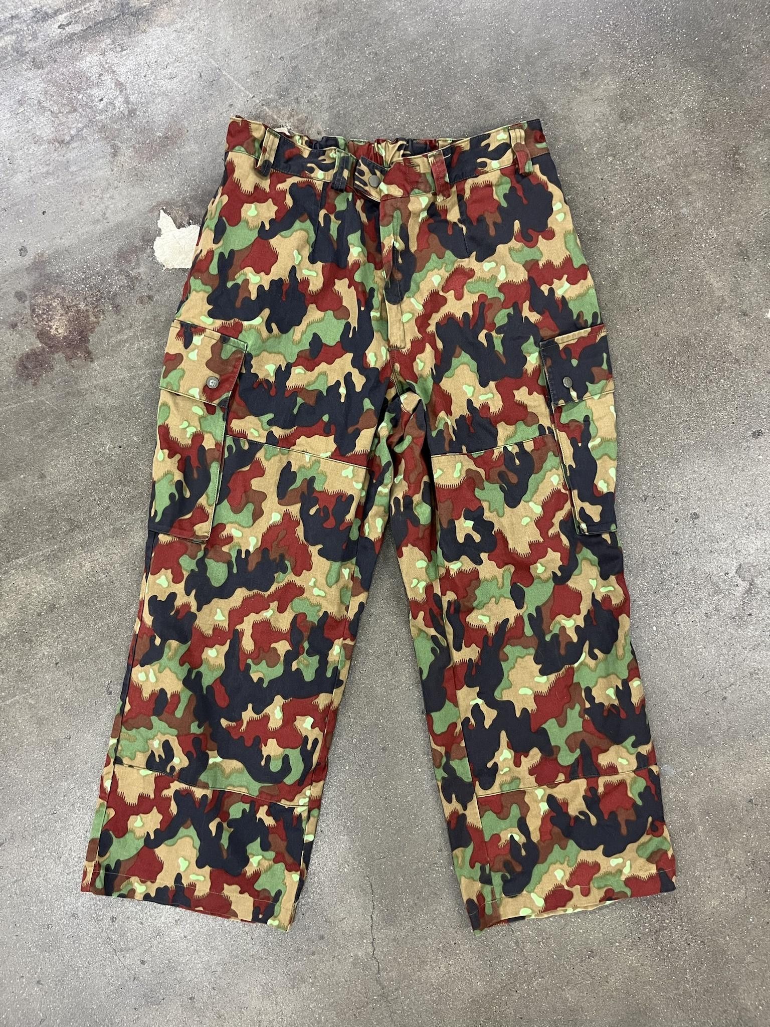 image of 1980's Swedish Military Camo Cargo Pants in Red, Men's (Size 32)