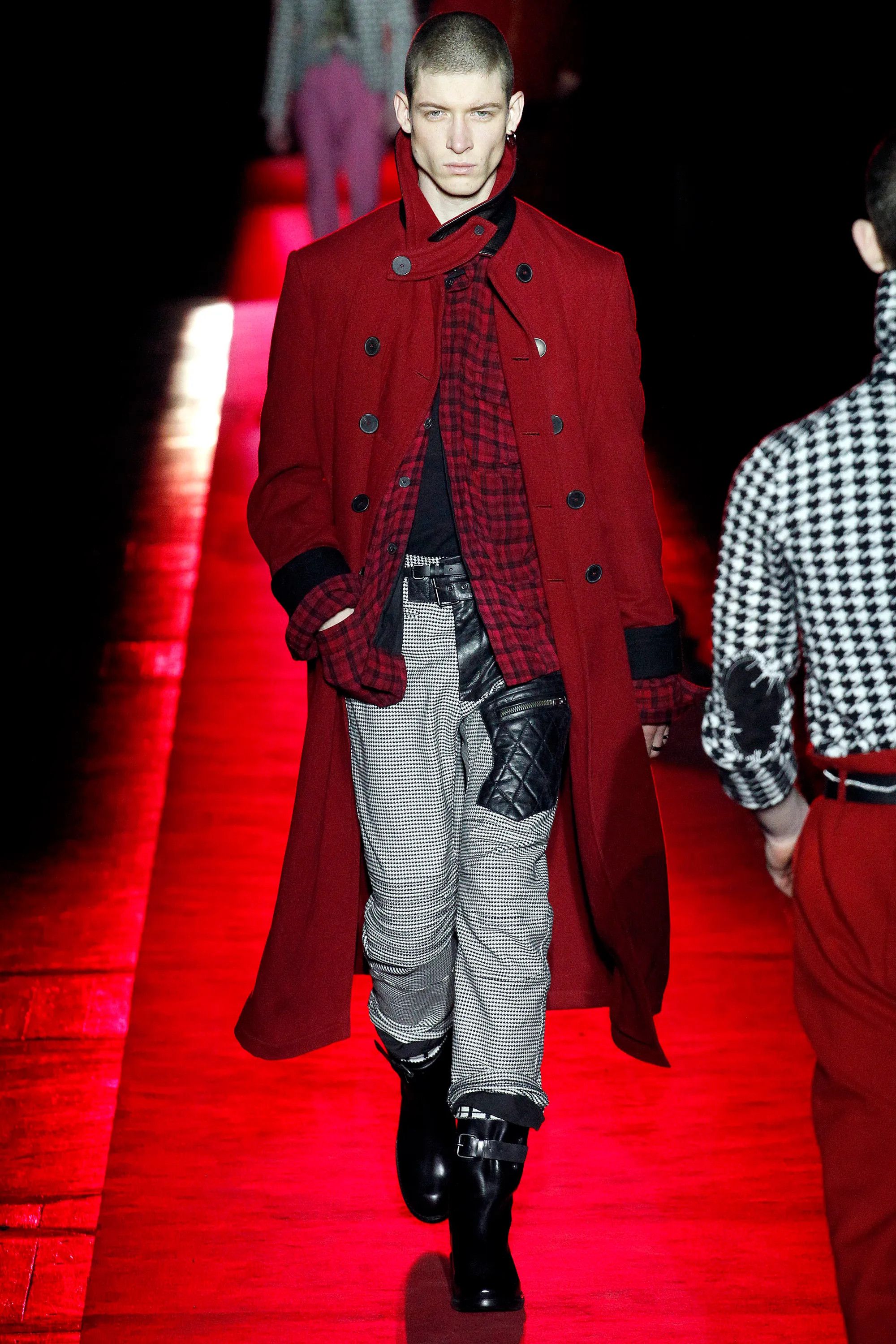 Haider Ackermann FW17 Oversized Double Breasted Coat in Plum Wool Size US M / EU 48-50 / 2 - 1 Thumbnail