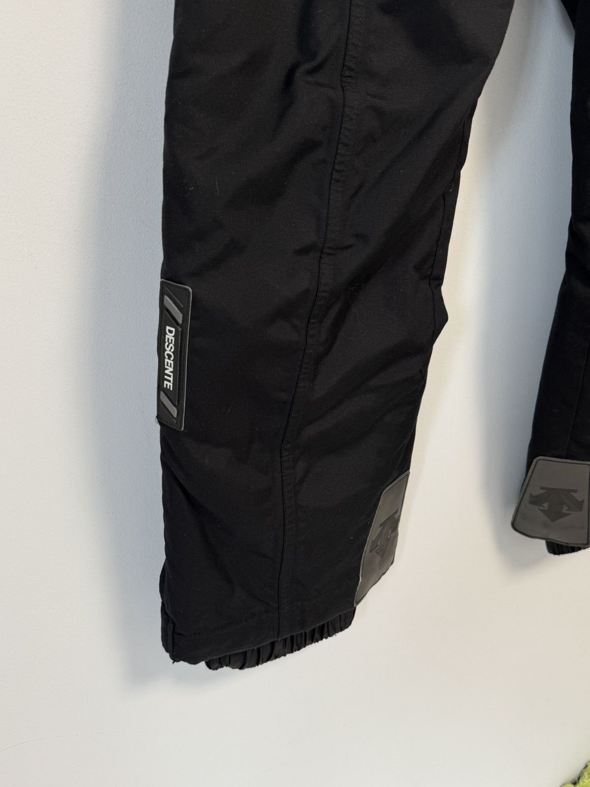 Descente Descente Woman’s Insulated Ski Pants Size US 8 Outdoor Black Size 30" / US 8 / IT 44 - 5 Thumbnail
