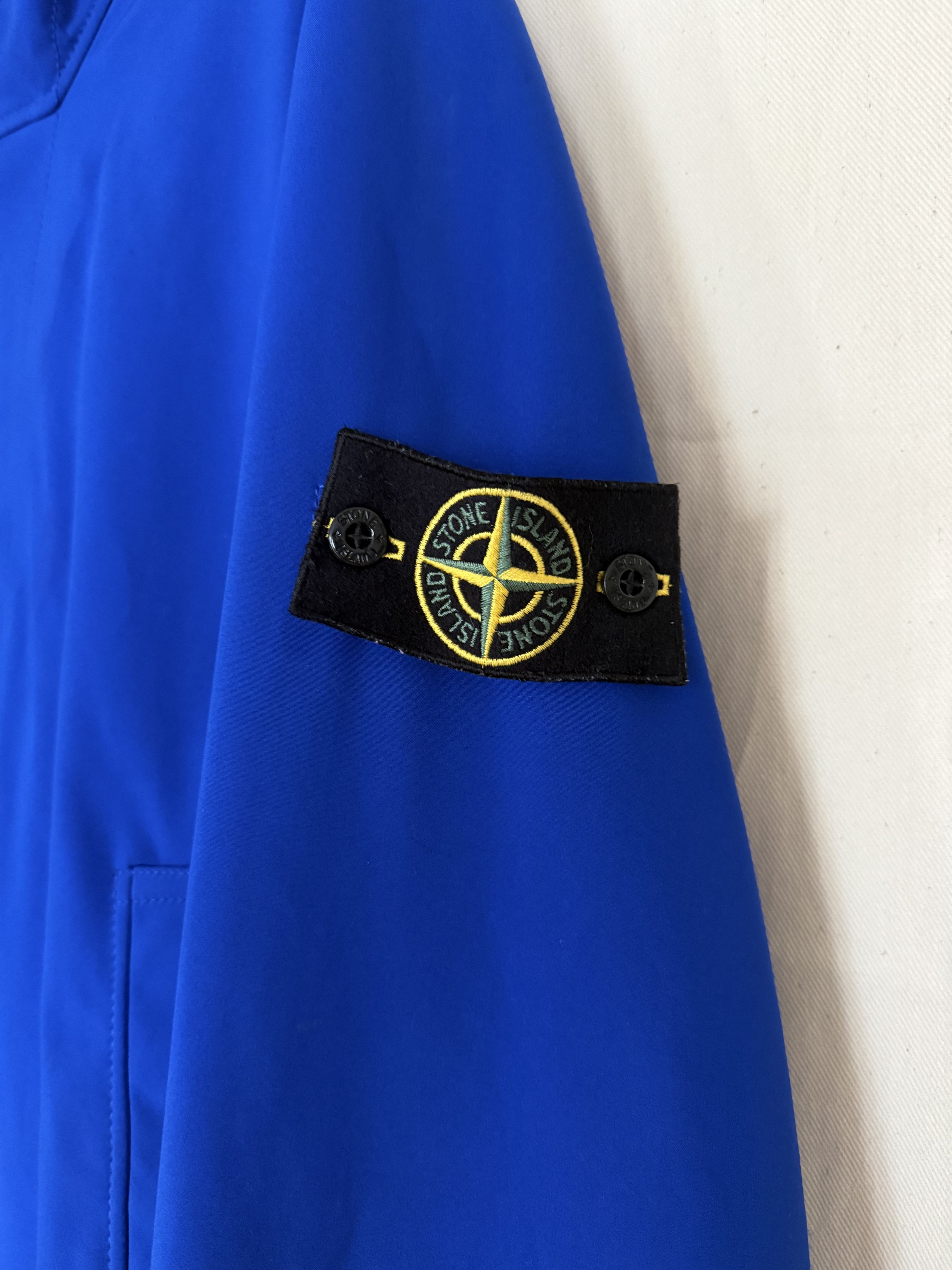 Stone Island Stone Island hooded jacket (Light Soft Shell-R) Size US XL / EU 56 / 4 - 3 Thumbnail