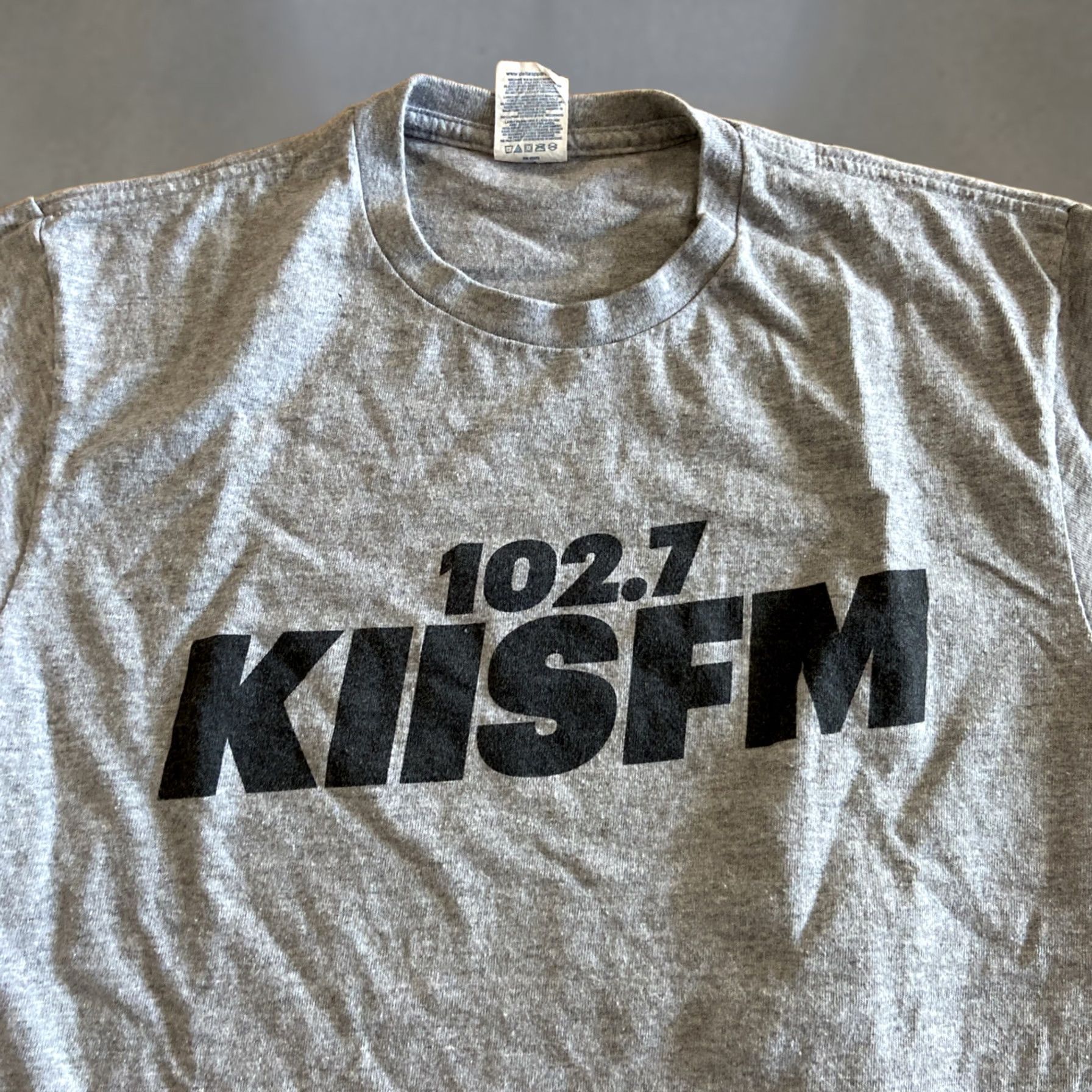 Tultex KIISFM Shirt Men M Gray 102.7 Concert Graphic Tee Short Sleeve Tultex T-Shirt Pattern Graphic Print Size US M / EU 48-50 / 2 - 1 Thumbnail