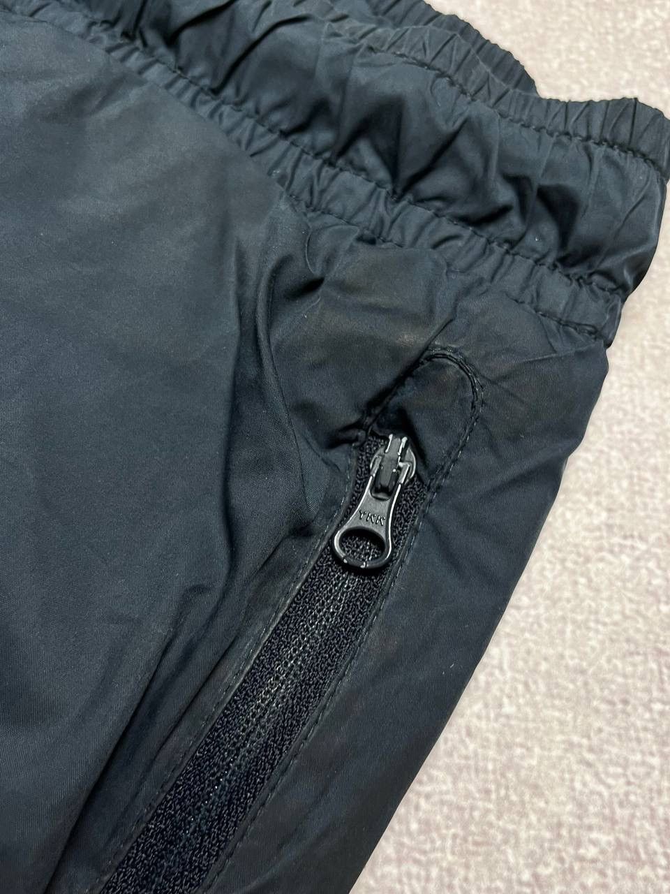 Nike Vintage Nike Swoosh Baggy Nylon Trackpants Y2K M Size US 32 / EU 48 - 4 Thumbnail