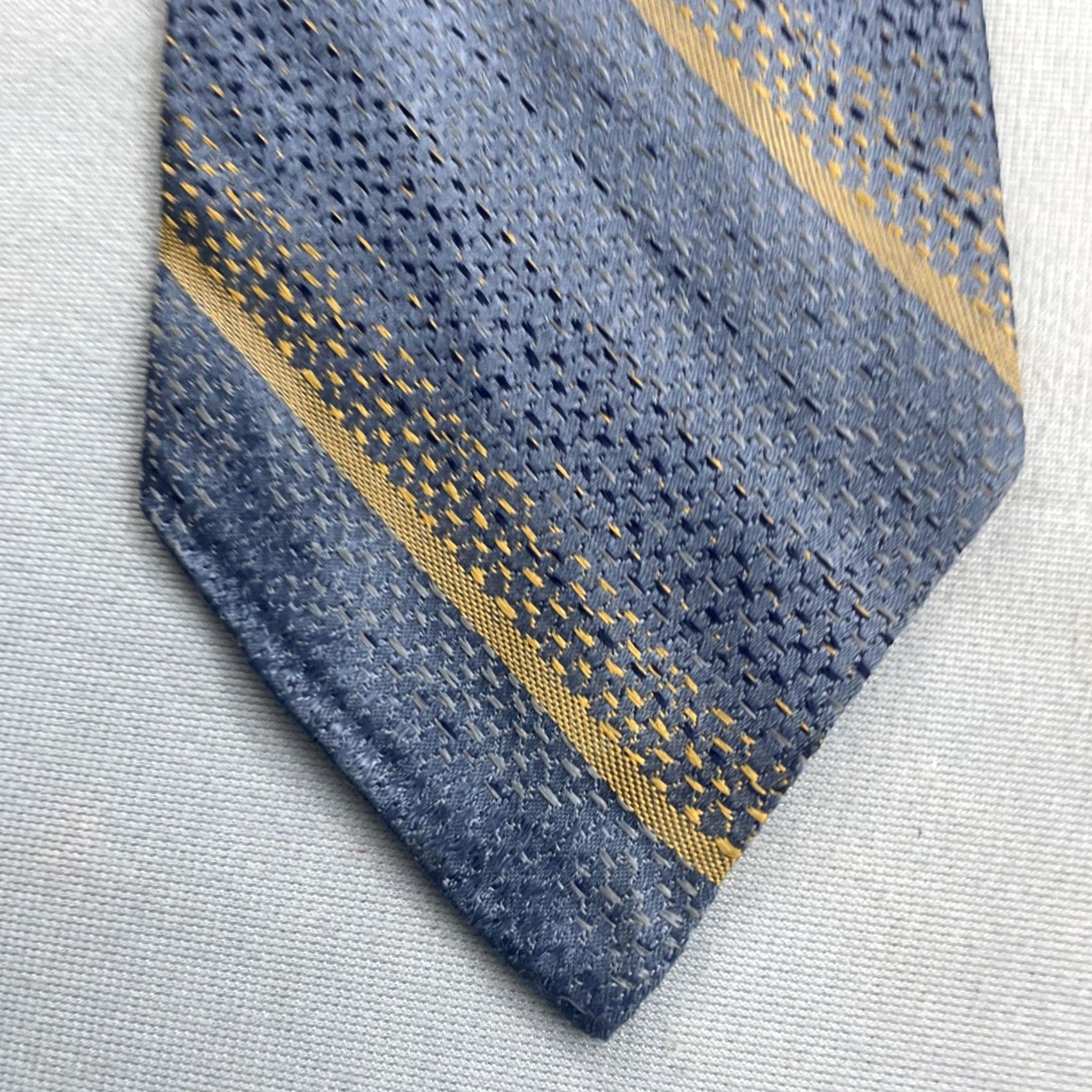 Vintage Vintage Woven Neck Tie vtg 60s 70s Repp striped Blue Yellow Textured 4x58 Capsule Necktie Size ONE SIZE - 2 Thumbnail