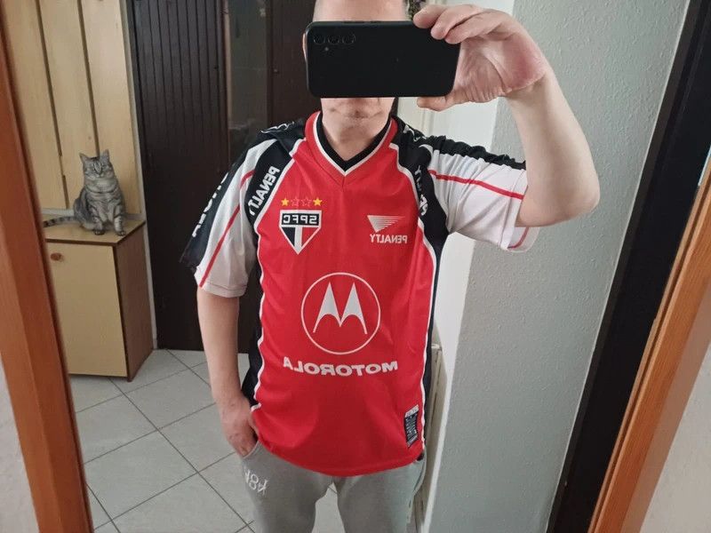 Penalty Rarity: Original São Paulo FC(2000-2001)Training Shirt Size US M / EU 48-50 / 2 - 16 Thumbnail