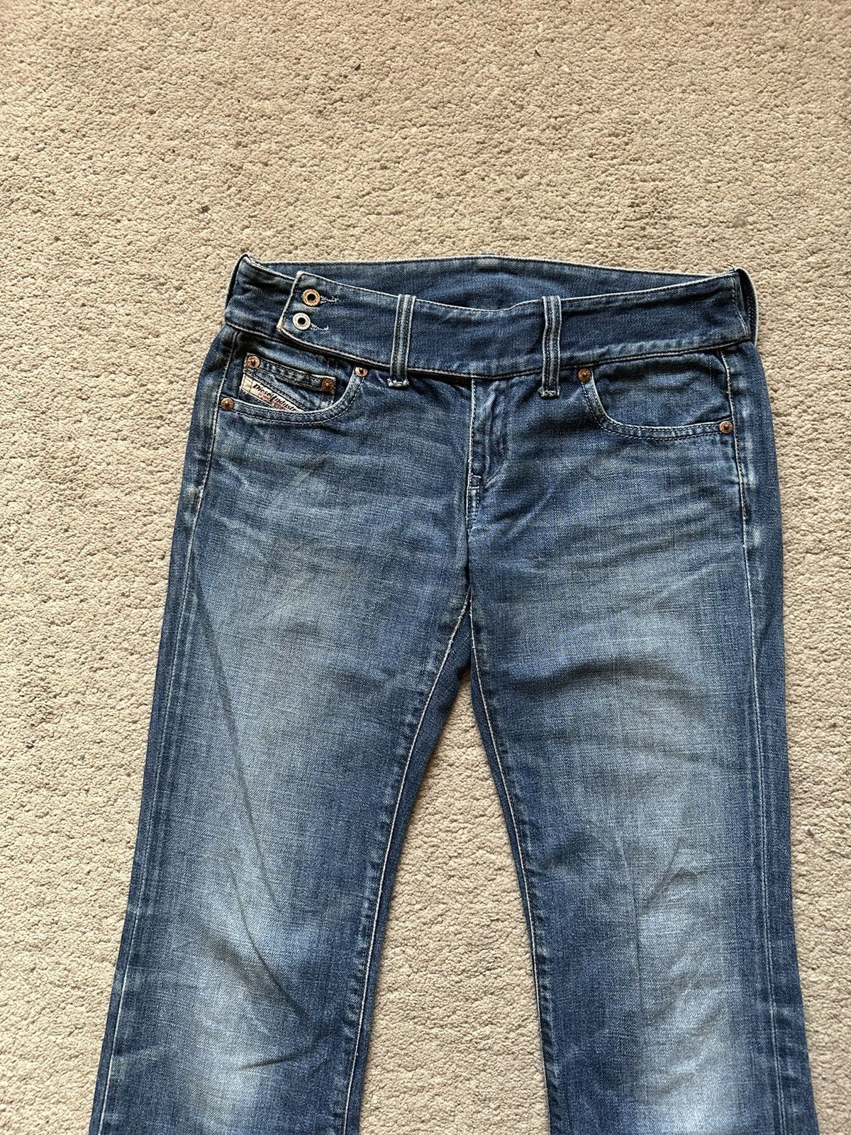 Diesel 2000s Diesel Low Rise Faded Wash Flare Jeans Size 29" - 4 Thumbnail