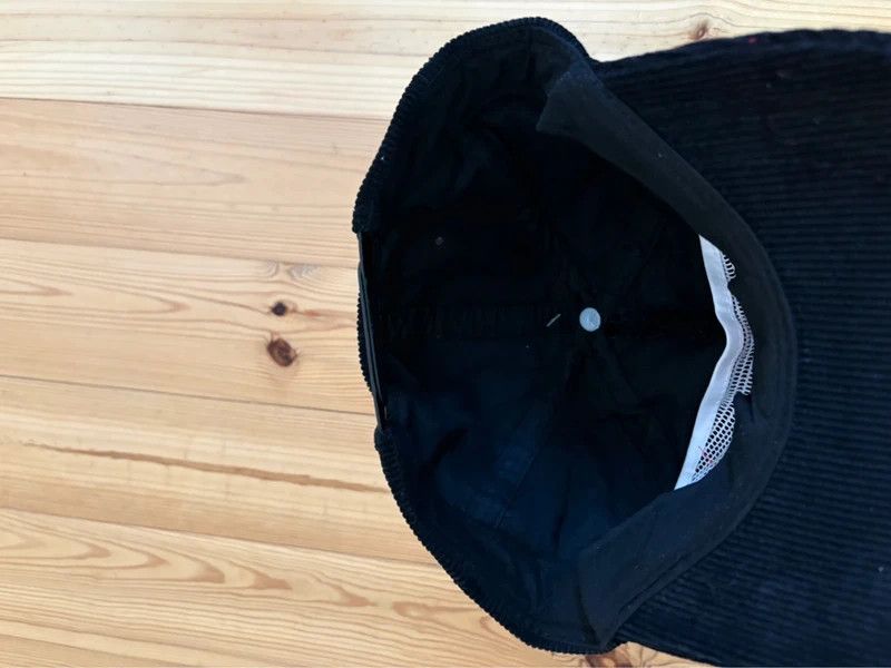 Marlboro NWT very rare 90s Marlboro Formula 1 black corduroy snapback Size ONE SIZE - 8 Thumbnail