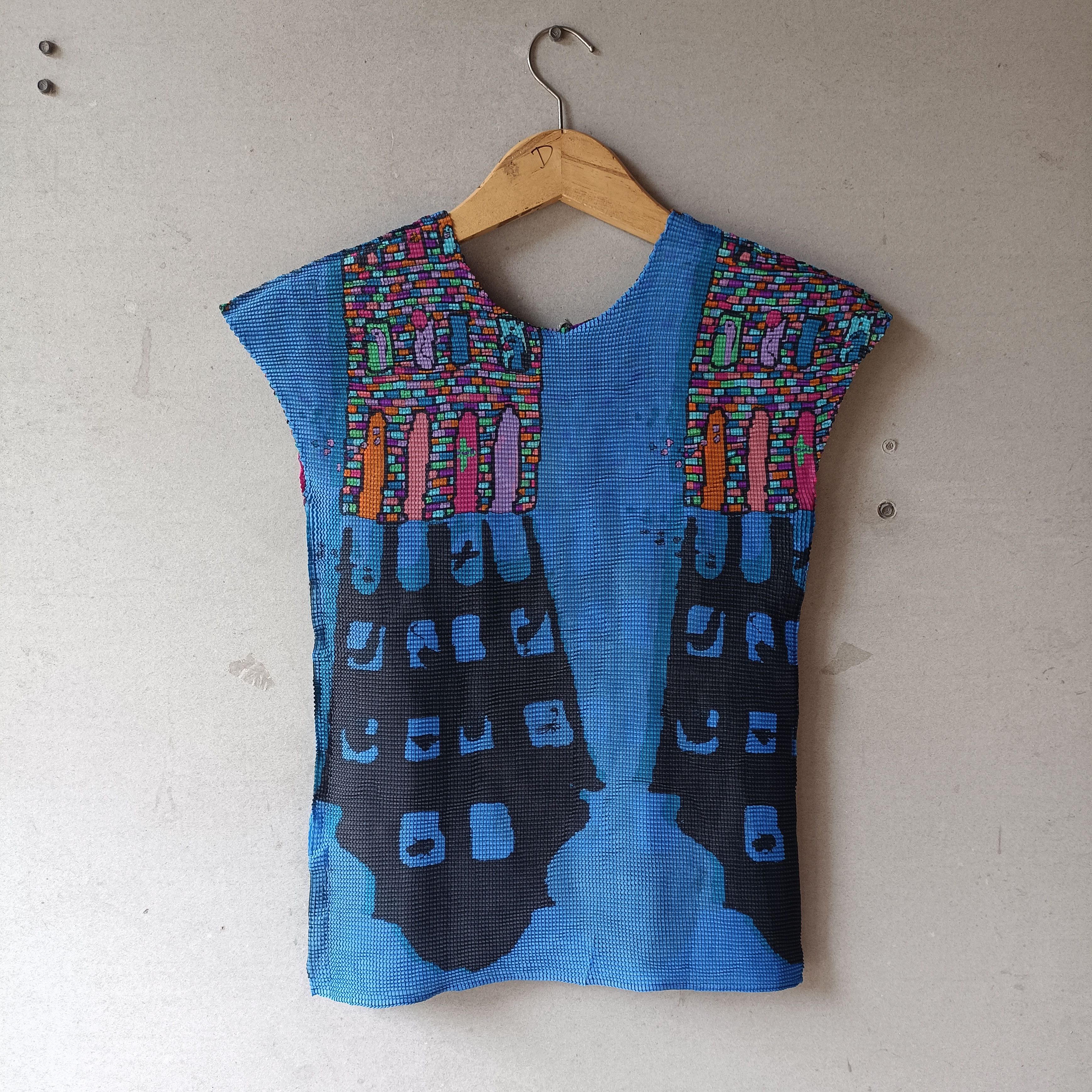 Issey Miyake ME ISSEY MIYAKE Cut and Sew Top Colorful Paint-Style Size XS / US 0-2 / IT 36-38 - 1 Thumbnail
