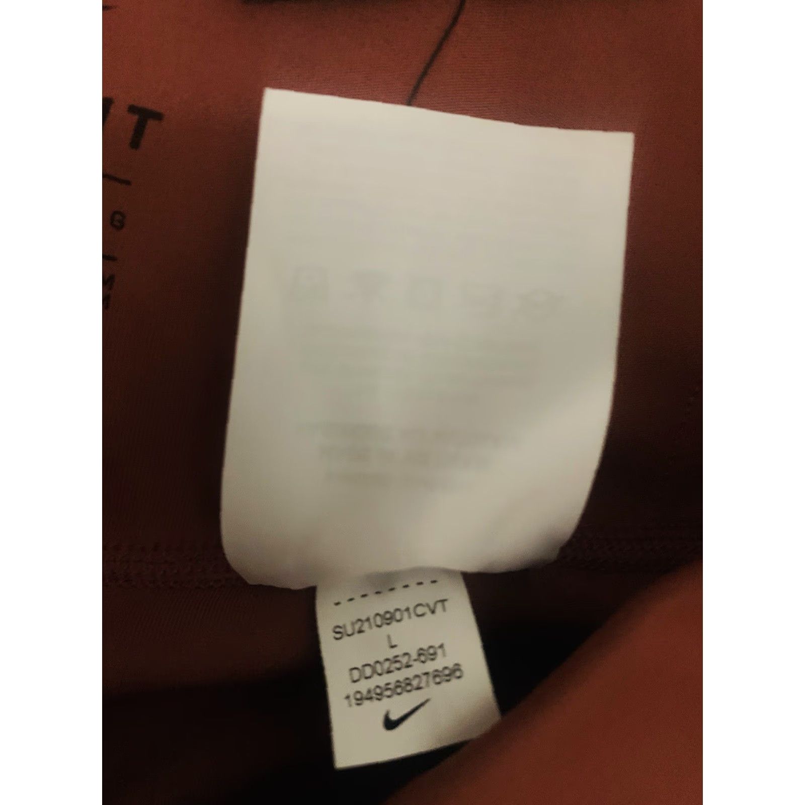 Nike **Nike Pink Tight Fit Performance Leggings** User: **Nike Tight Fit Pink Performance Leggings** Size 36" / US 14 / IT 50 - 4 Thumbnail