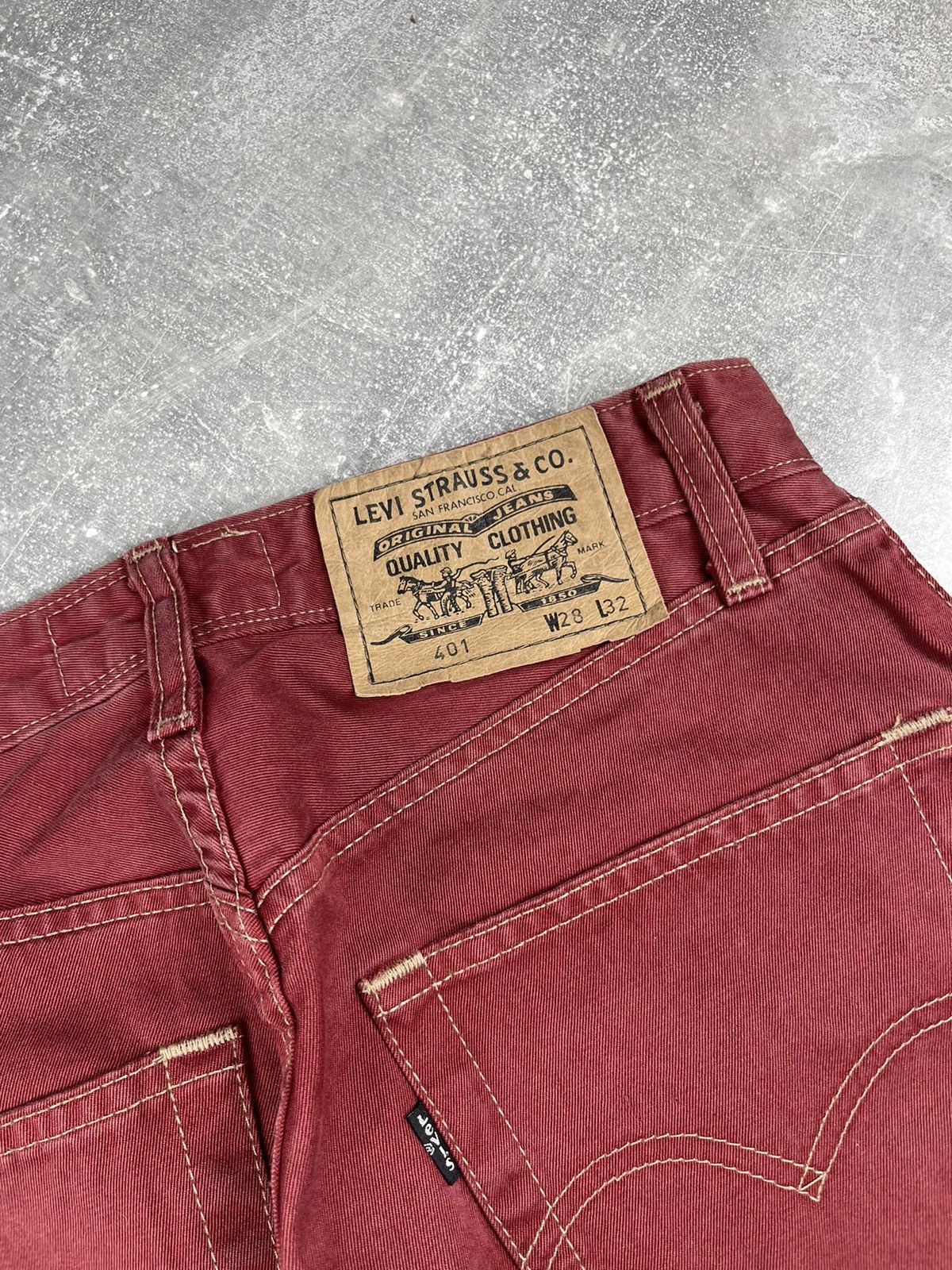 Levi's × Vintage Levi’s 401 Rare Vintage 90s Red Denim Jeans Size US 28 / EU 44 - 4 Thumbnail