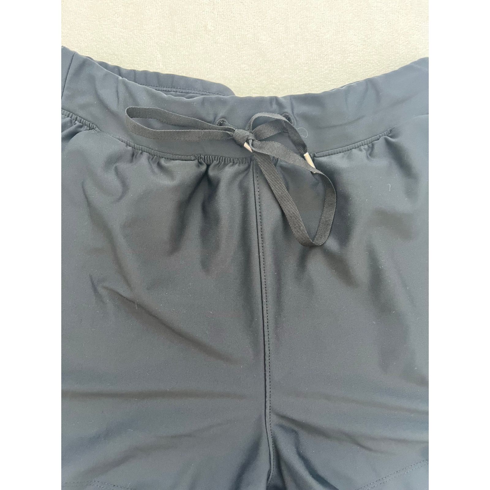 Old Navy Old Navy Active High Rise Powersoft Black Short Small Size 25" / US 0 / IT 36 - 2 Thumbnail