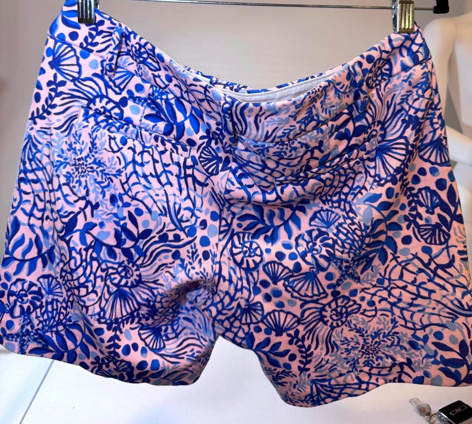 Designer Lilly Pulitzer Women's Calla Lily pink Good Vibes Shorts Size 28" / US 6 / IT 42 - 2 Thumbnail