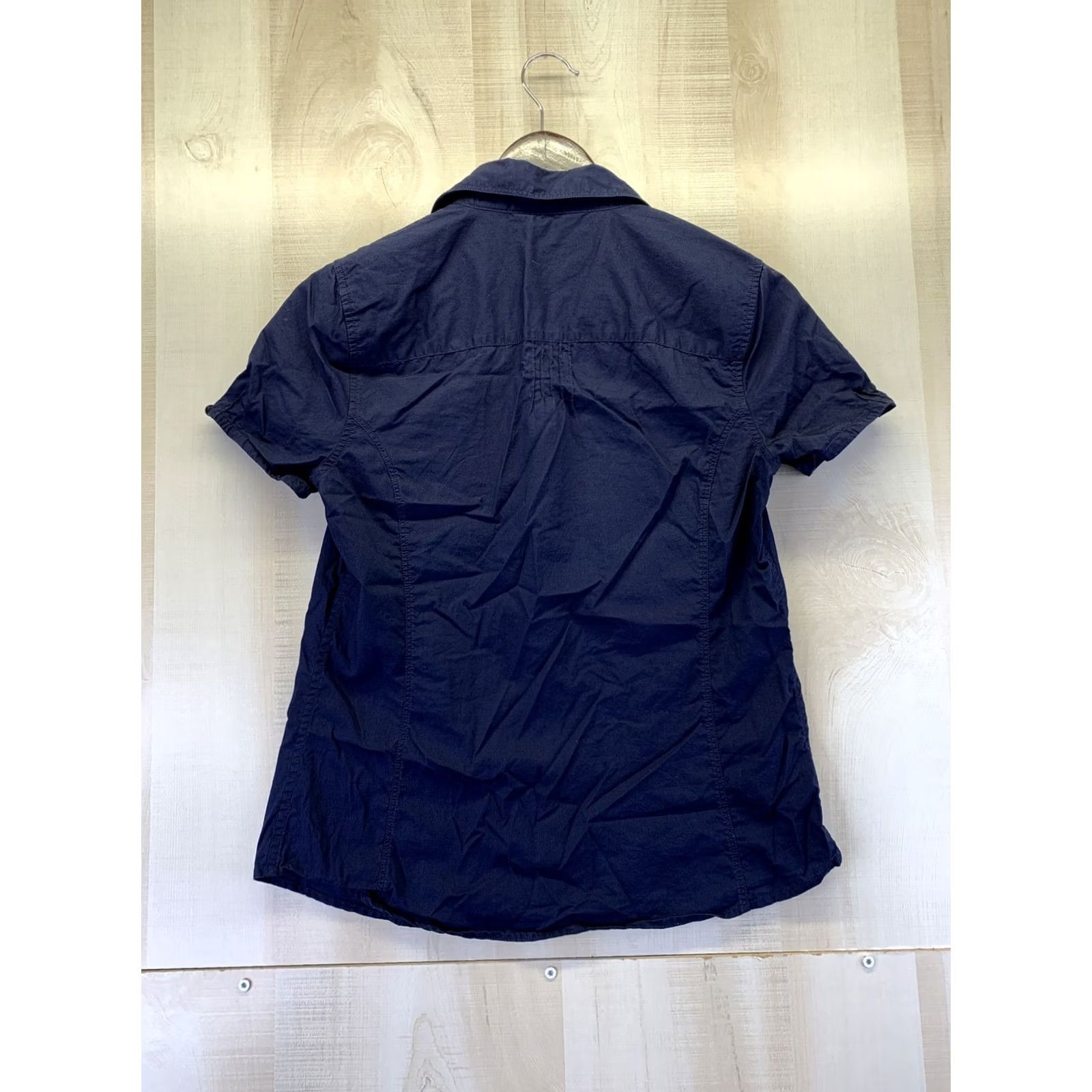 Eddie Bauer VINTAGE Eddie Bauer Womens Navy Blue XS 100% Cotton Short Sleeve Button-Up V Neck Shirt Women XS Navy Blue 100% Cotton Button-Up V-Neck Size 26" / US 2 / IT 38 - 4 Thumbnail