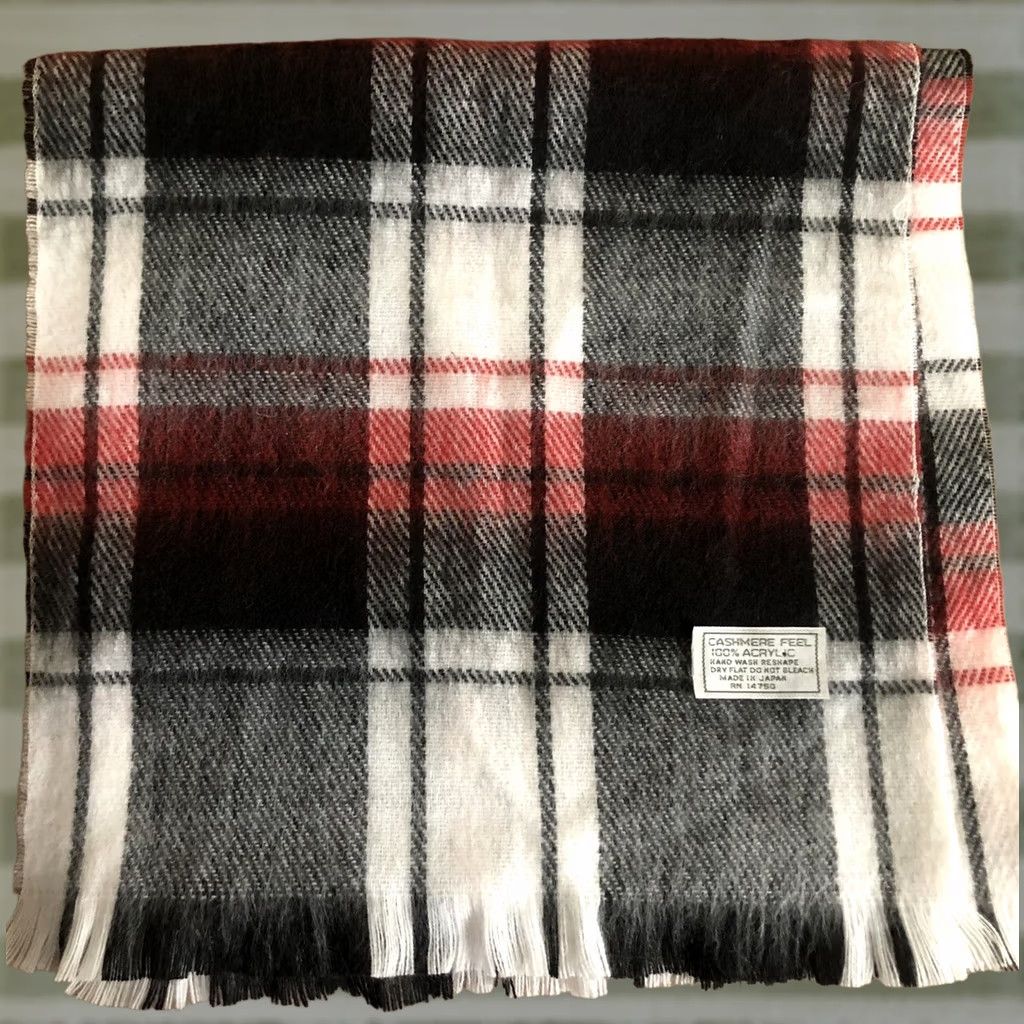 Vintage VINTAGE Cashmere Feel Scarf w/ Fringe blk red Checkered Plaid woven boho Preppy Scarf Women Winter Fringe Plaid Cashmere Feel Size ONE SIZE - 1 Thumbnail
