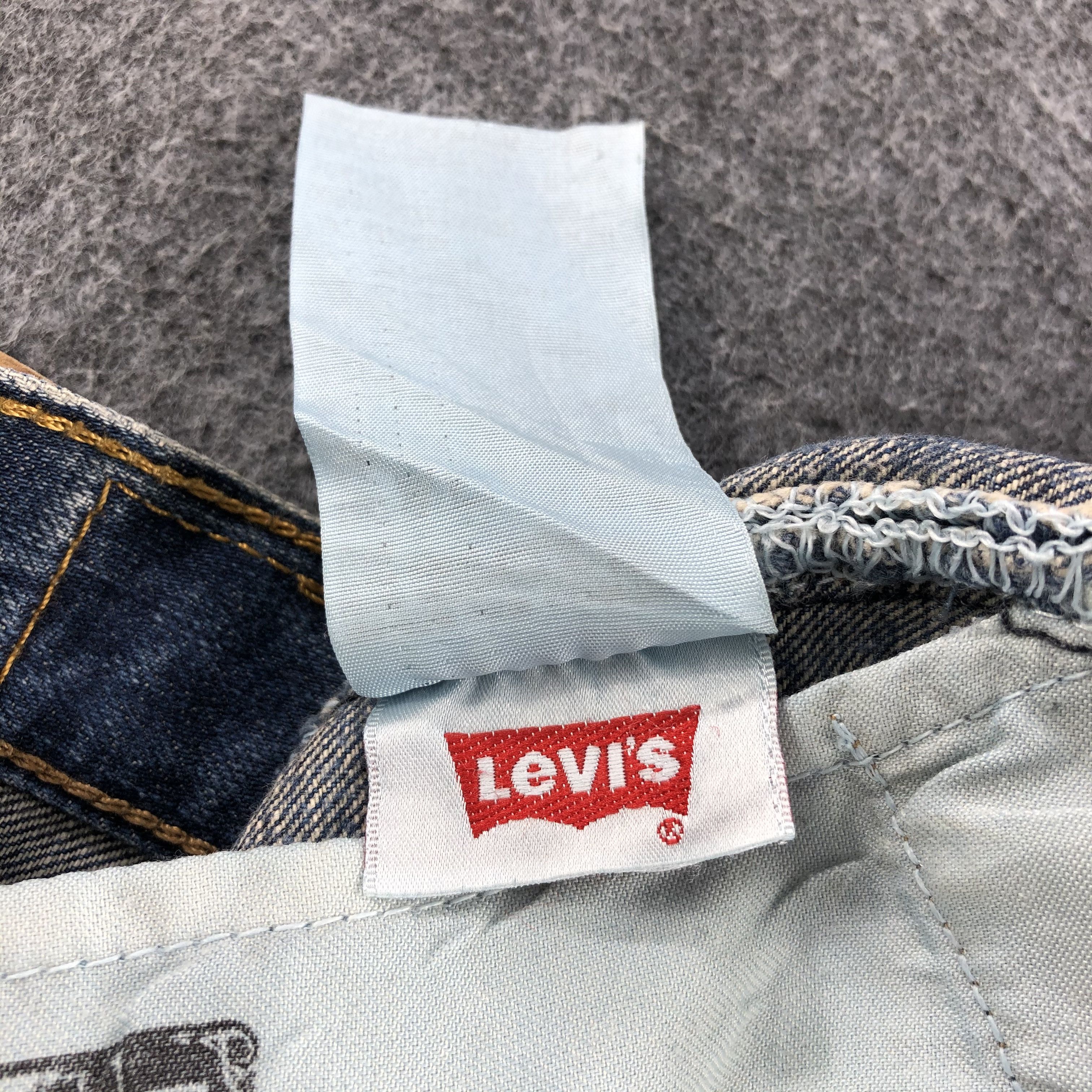 Levi's × Vintage Vintage 90s Light Wash Levis 501 Jeans-JM895 Size US 31 - 11 Thumbnail