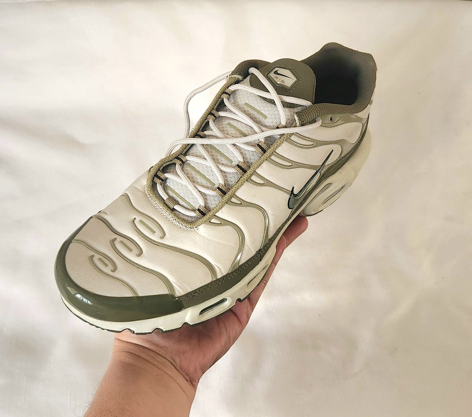Nike Nike Air Max Plus 'Light Bone Medium Neutral (FB9722-002) Size US 12 / EU 45 - 1 Thumbnail