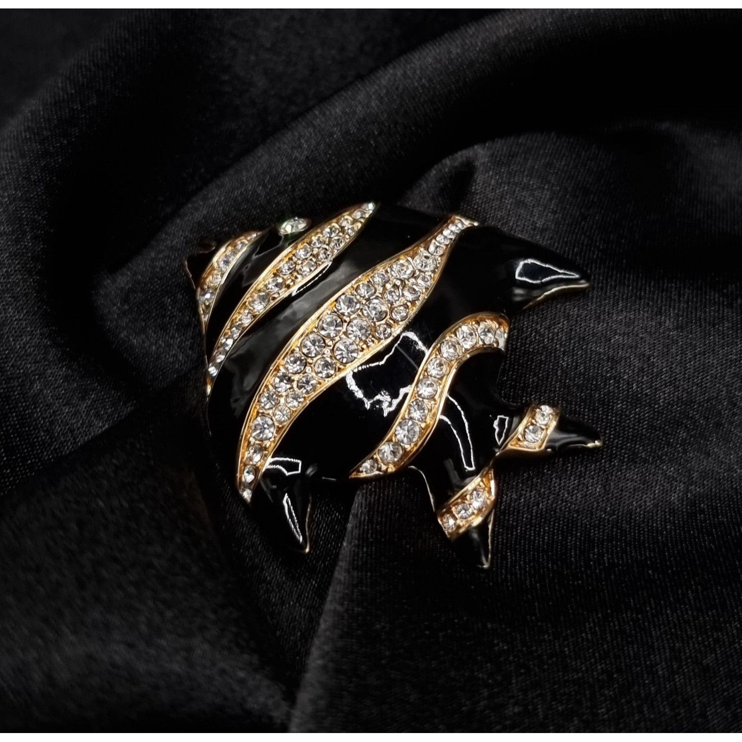 Swarovski Vintage 1990's Swarovski Black & Gold Fish Brooch With Cryst Size ONE SIZE - 3 Thumbnail