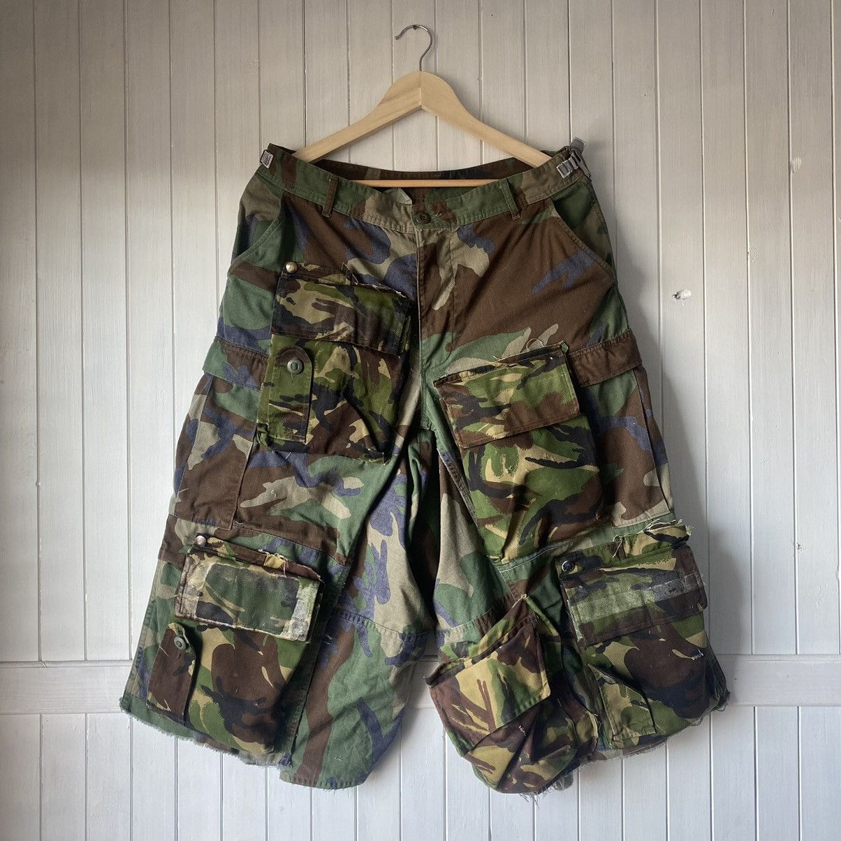 Image of Vintage Reworked Army Cargo Shorts Vest Military in Camo, Men's (Size 34)