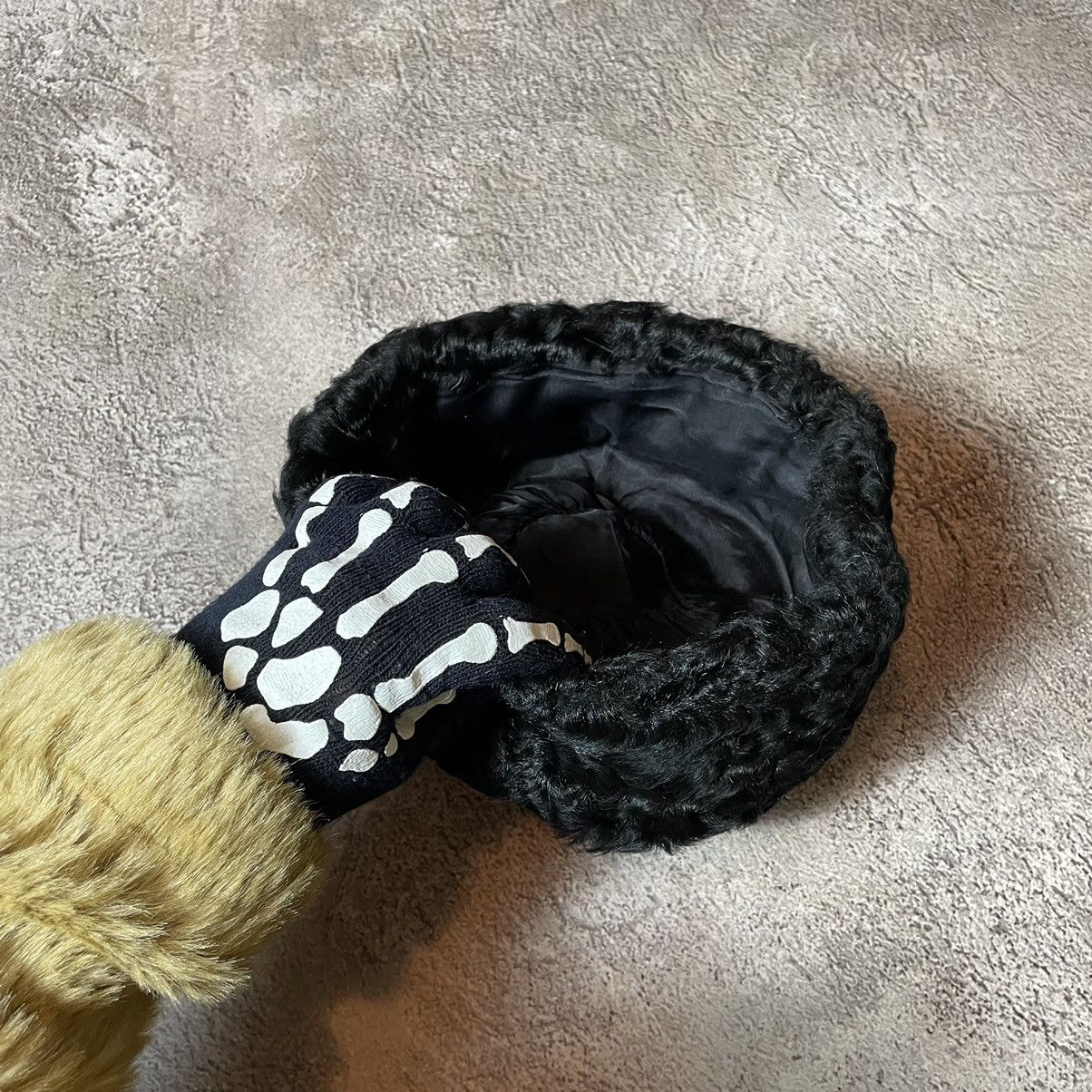 If Six Was Nine Vintage 90s Alt Beanie Mohair Ushanka Faux American VTg Size ONE SIZE - 3 Thumbnail