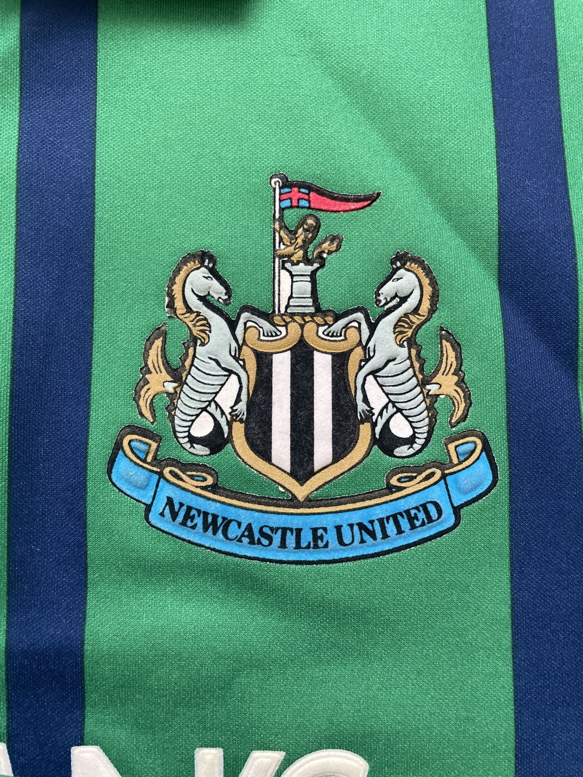 Asics NEWCASTLE UNITED 1994 1995 AWAY FOOTBALL SOCCER JERSEY ASICS Size US XL / EU 56 / 4 - 16 Thumbnail