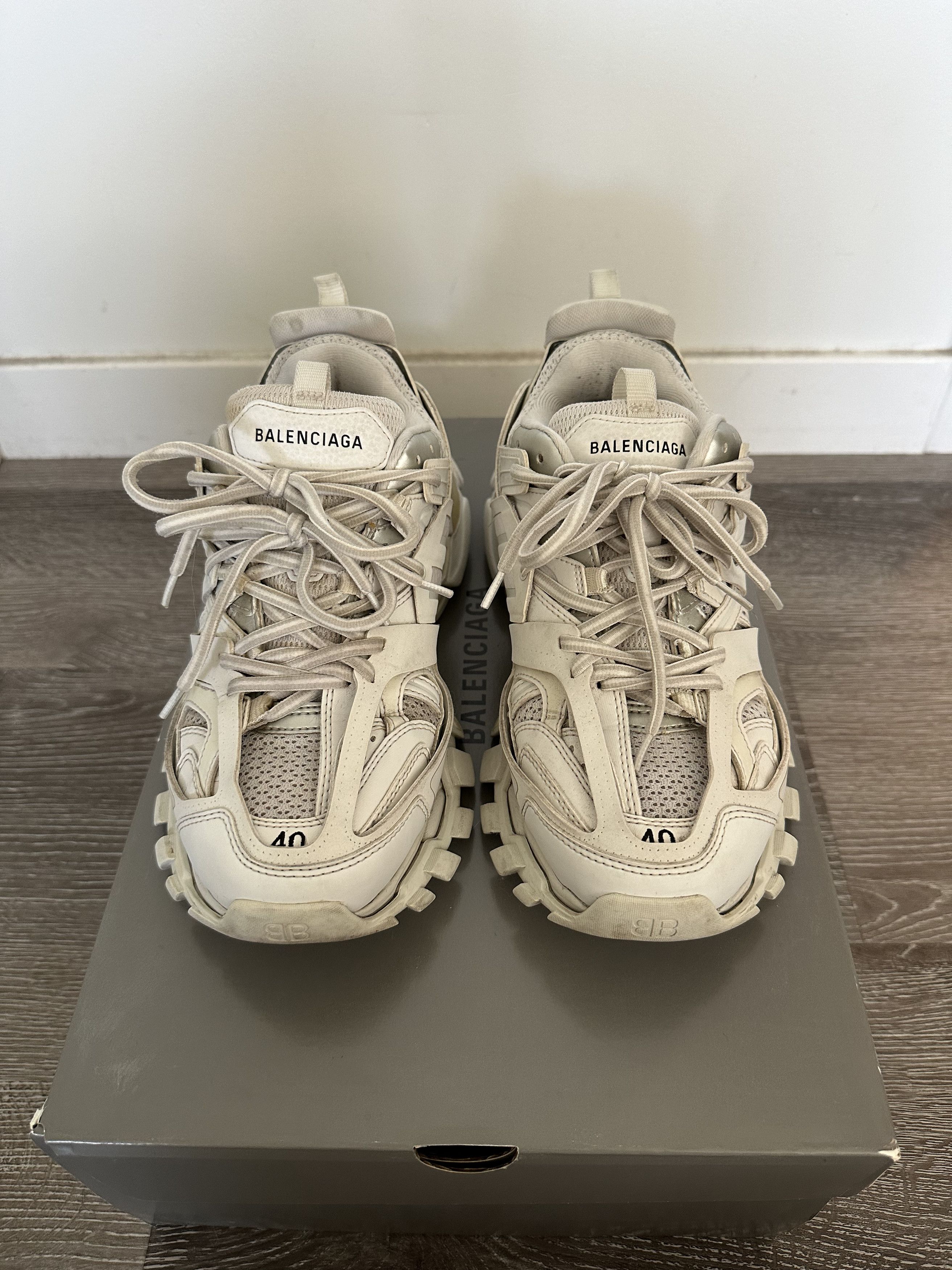 Balenciaga triple s 1.0 best sale