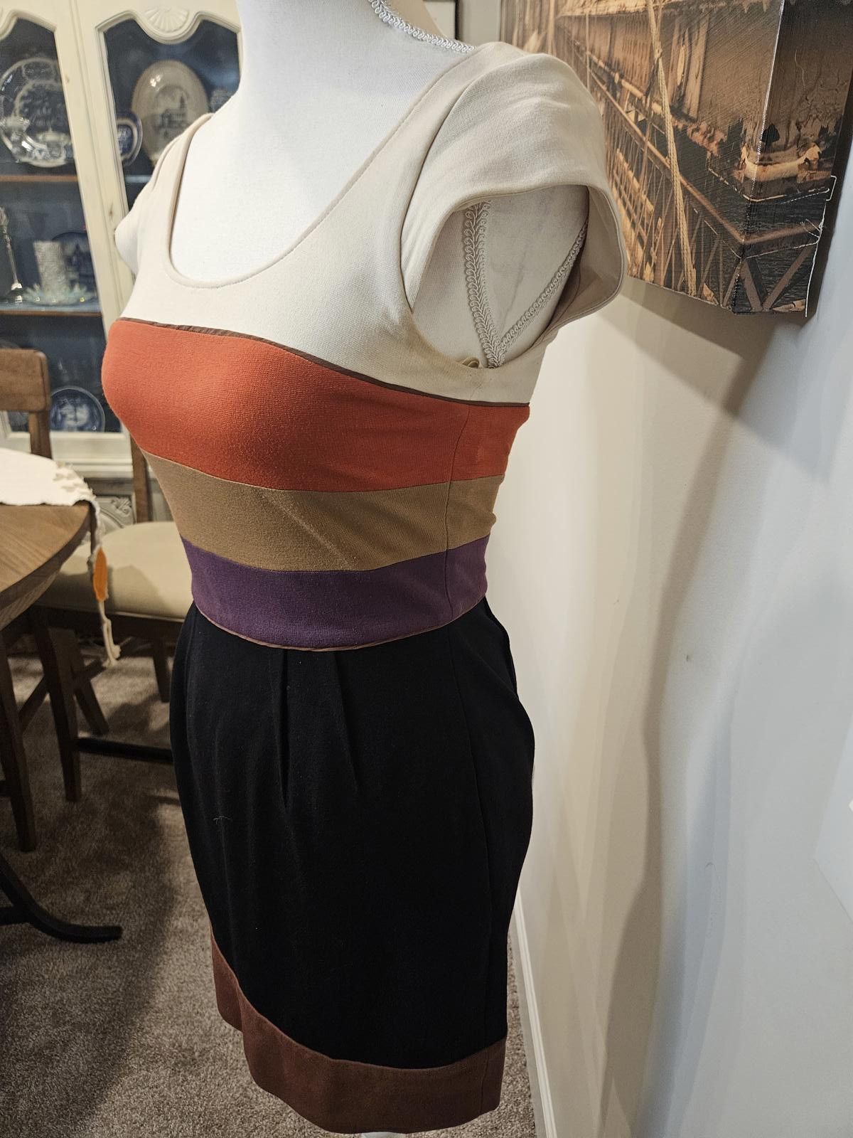 Bcbgmaxazria BcbgMaxazaria Color Block Dress with pockets Size XS / US 0-2 / IT 36-38 - 2 Thumbnail